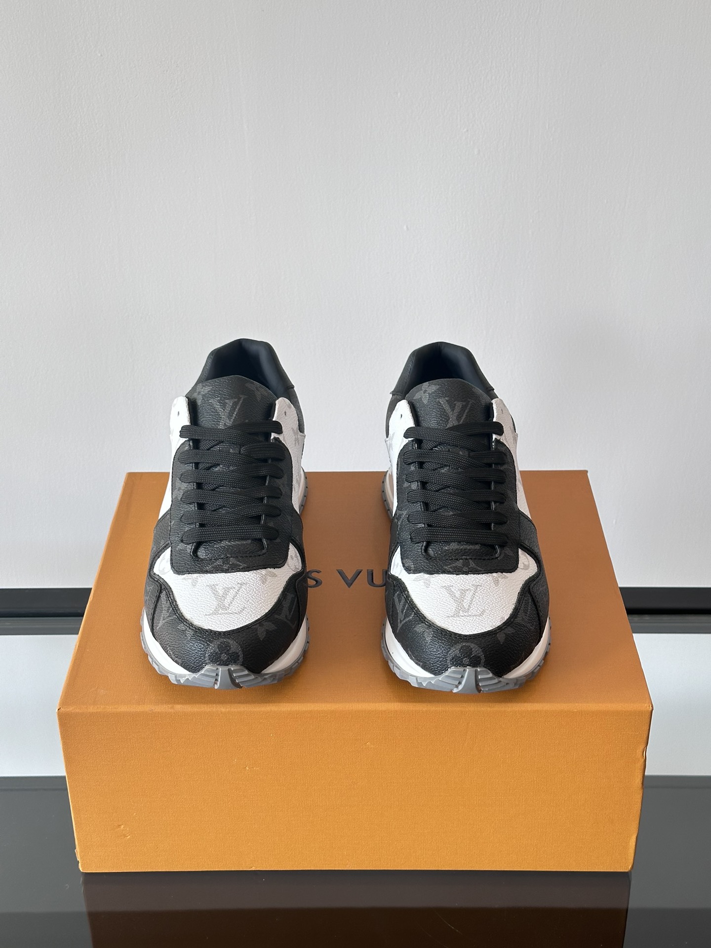 Cheap Louis Vuitton Sneakers For Men in 233611, $85 USD- [IB233611] - Replica Louis Vuitton Sneakers For Men