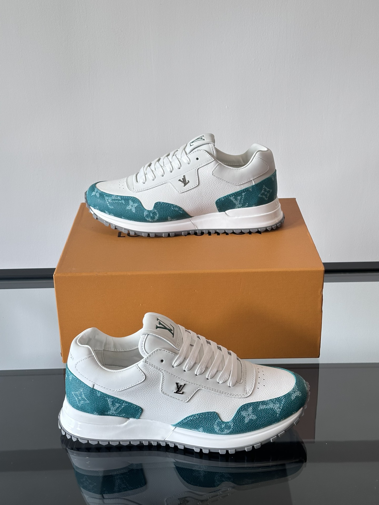 Cheap Louis Vuitton Sneakers For Men in 233615, $85 USD- [IB233615] - Replica Louis Vuitton Sneakers For Men
