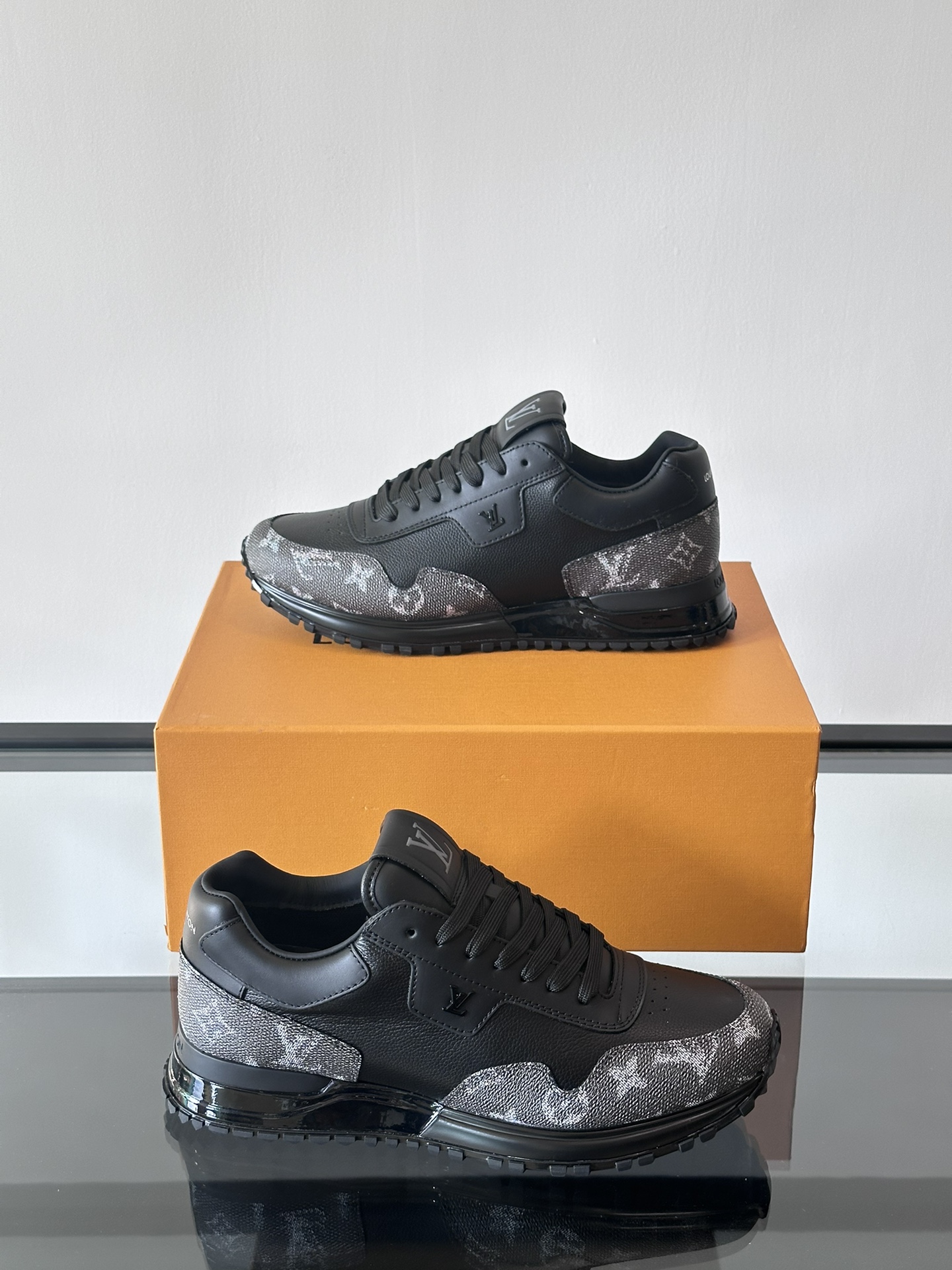 Cheap Louis Vuitton Sneakers For Men in 233616, $85 USD- [IB233616] - Replica Louis Vuitton Sneakers For Men
