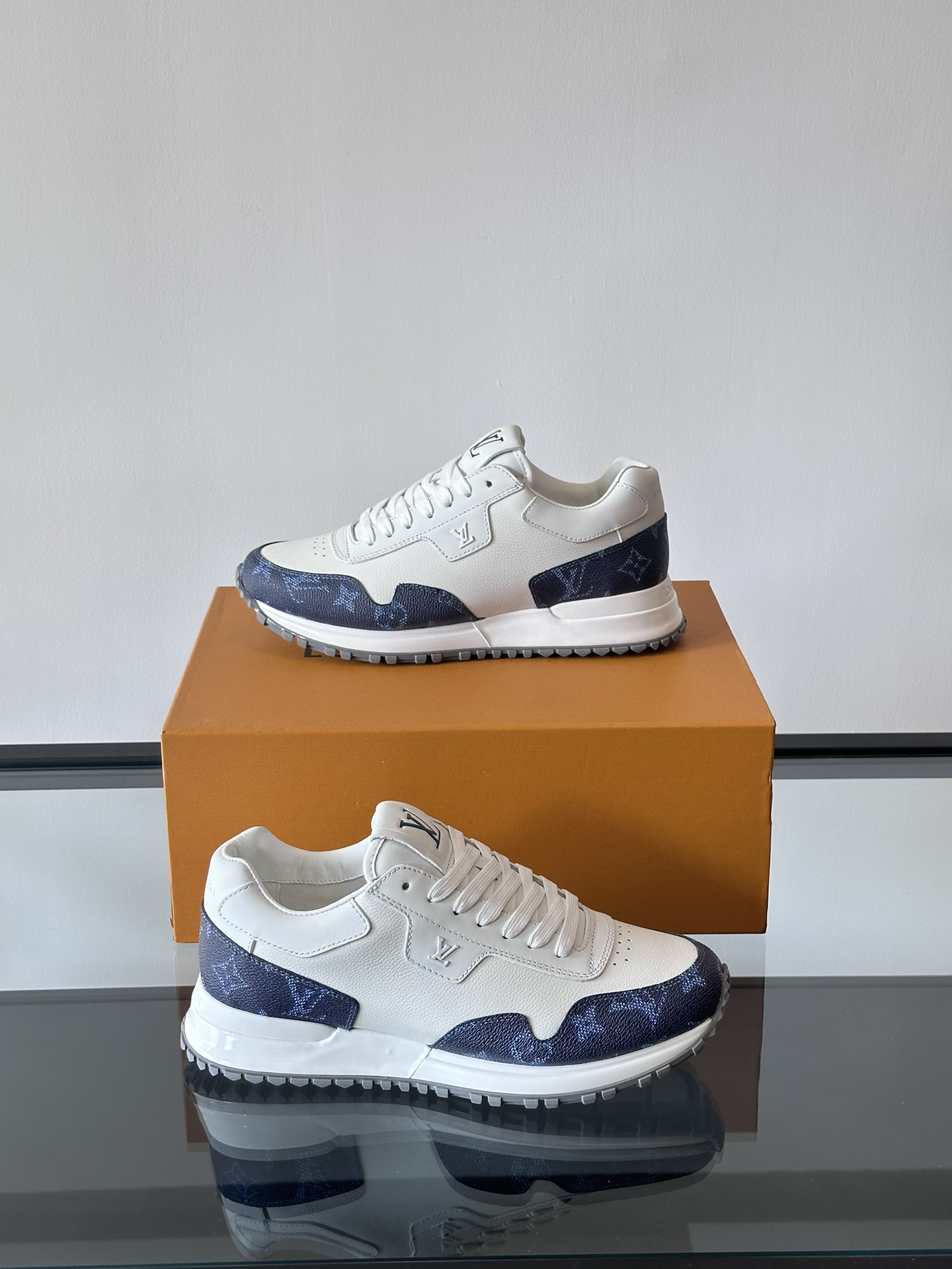 Cheap Louis Vuitton Sneakers For Men in 233617, $85 USD- [IB233617] - Replica Louis Vuitton Sneakers For Men