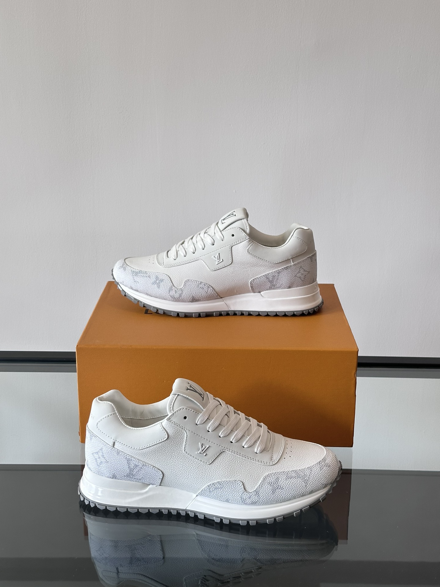 Cheap Louis Vuitton Sneakers For Men in 233619, $85 USD- [IB233619] - Replica Louis Vuitton Sneakers For Men