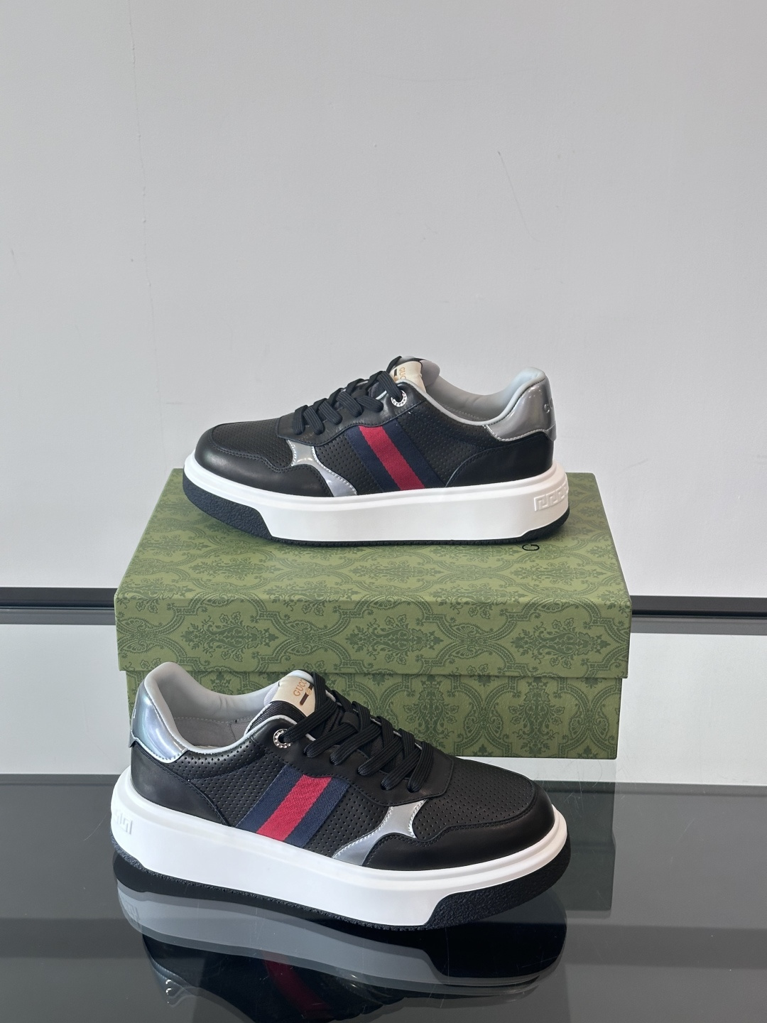 Cheap Gucci Sneakers For Men in 233654, $85 USD- [IB233654] - Replica Gucci Sneakers For Men