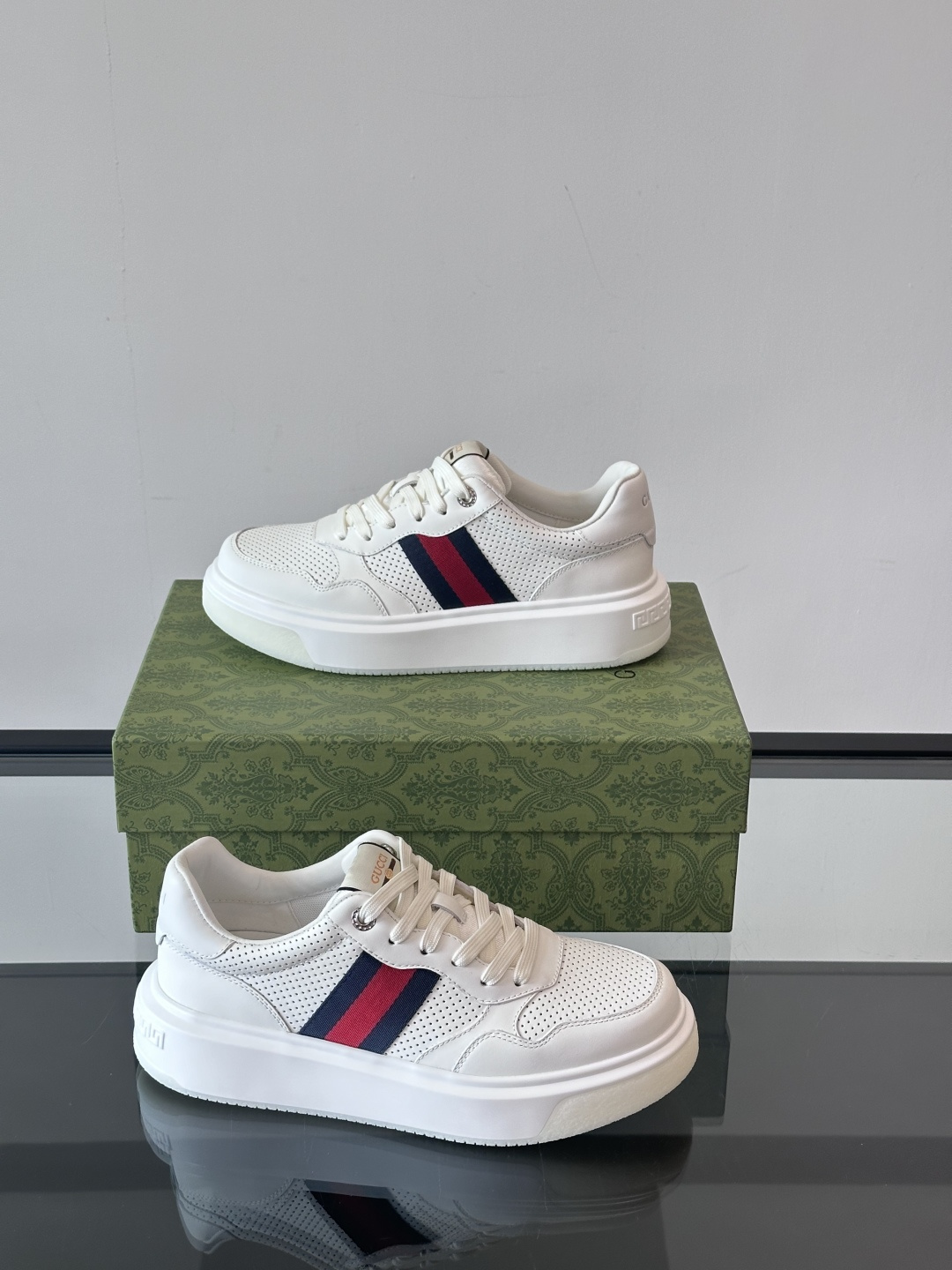 Cheap Gucci Sneakers For Men in 233655, $85 USD- [IB233655] - Replica Gucci Sneakers For Men
