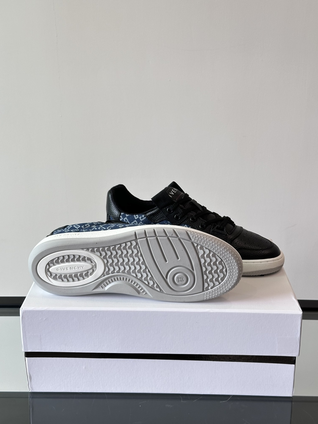 Cheap Givenchy Sneakers For Men in 233669, $70 USD- [IB233669] - Replica Givenchy Sneakers For Men