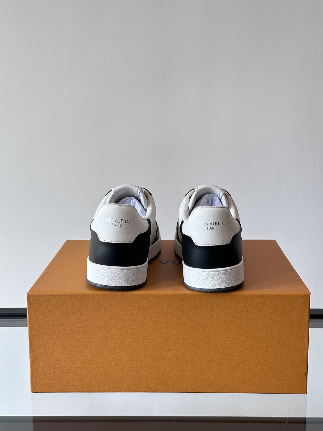 Cheap Louis Vuitton Sneakers For Men in 233670, $60 USD- [IB233670] - Replica Louis Vuitton Sneakers For Men