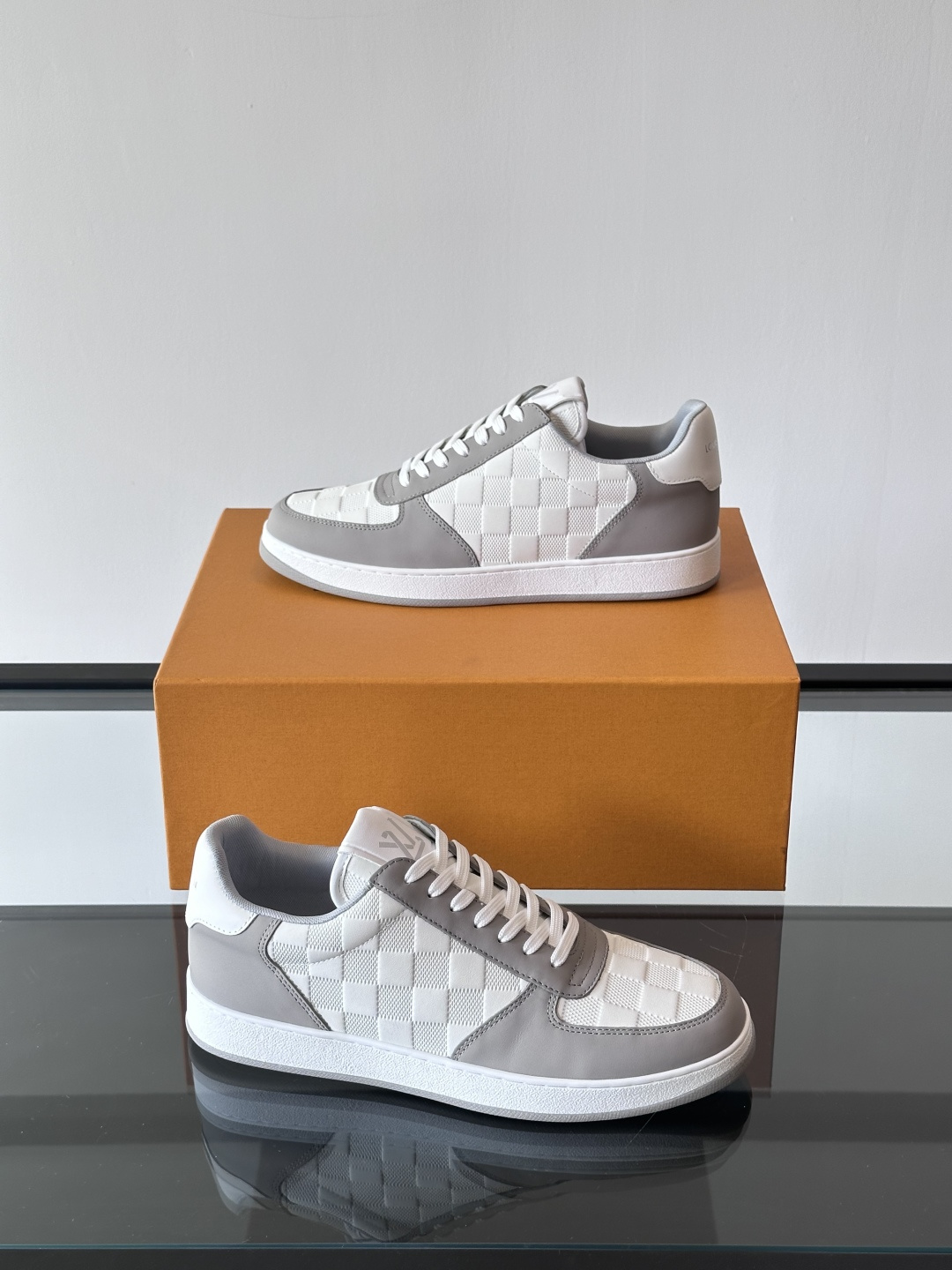 Cheap Louis Vuitton Sneakers For Men in 233671, $60 USD- [IB233671] - Replica Louis Vuitton Sneakers For Men