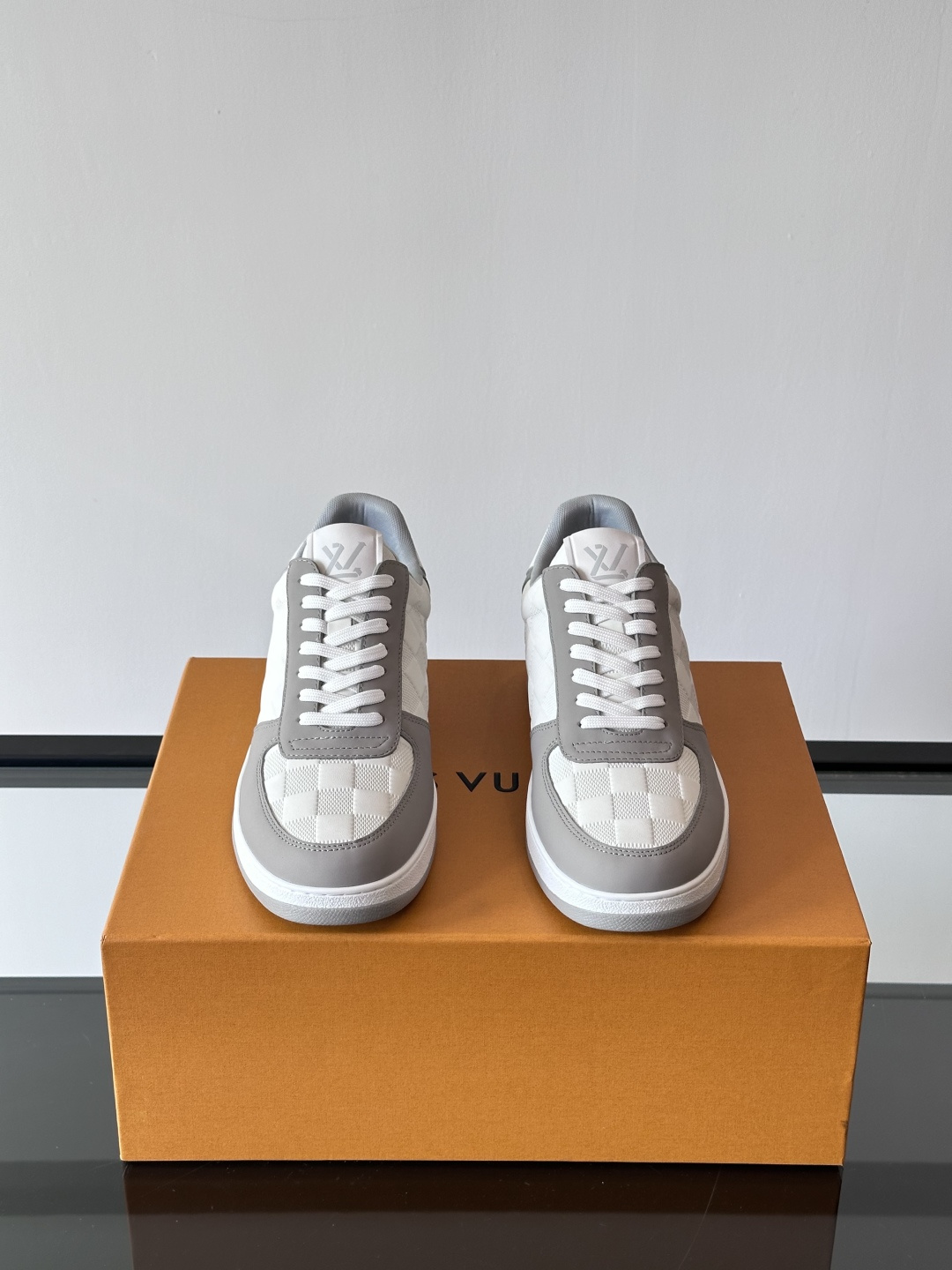 Cheap Louis Vuitton Sneakers For Men in 233671, $60 USD- [IB233671] - Replica Louis Vuitton Sneakers For Men
