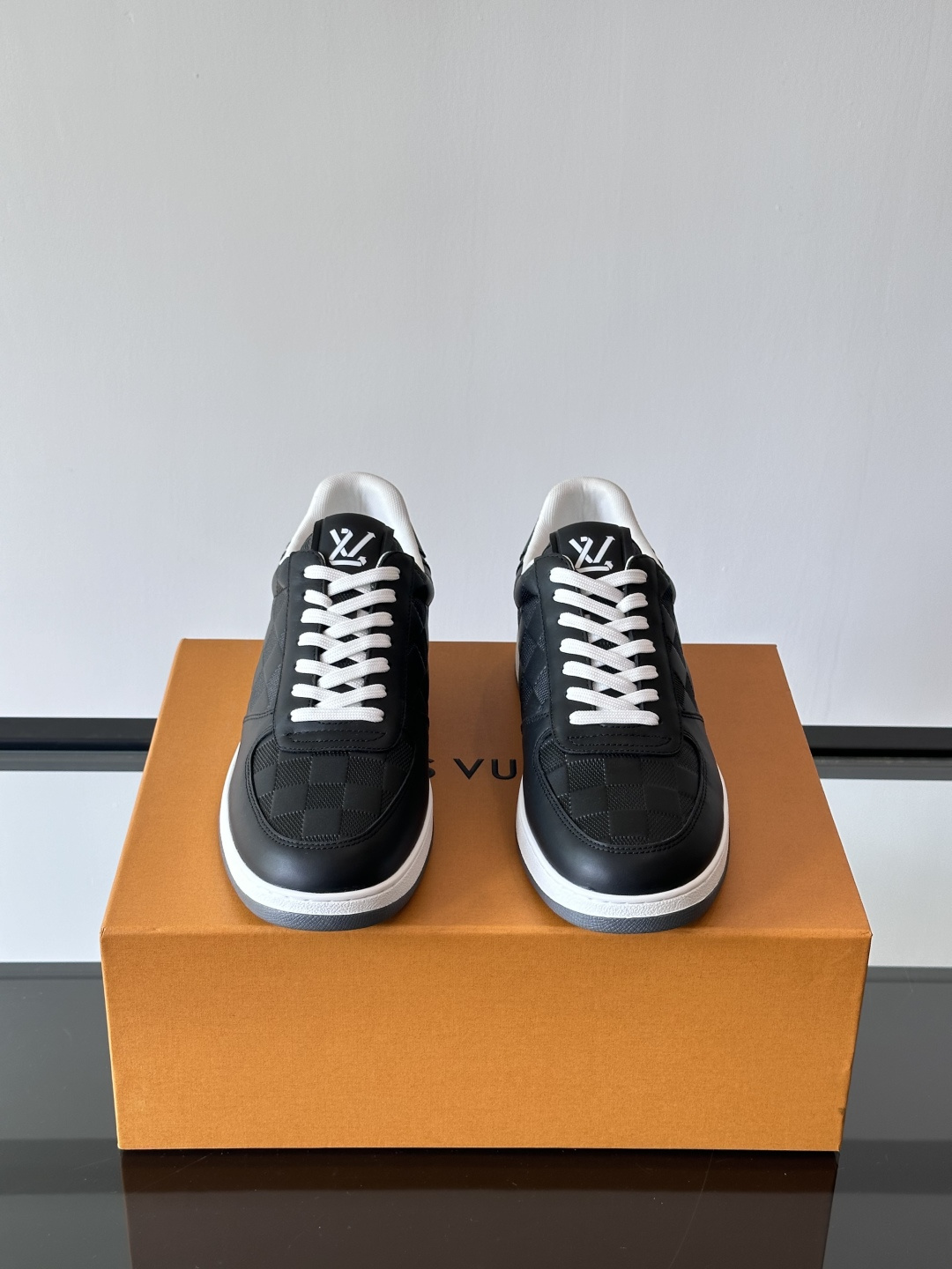 Cheap Louis Vuitton Sneakers For Men in 233672, $60 USD- [IB233672] - Replica Louis Vuitton Sneakers For Men