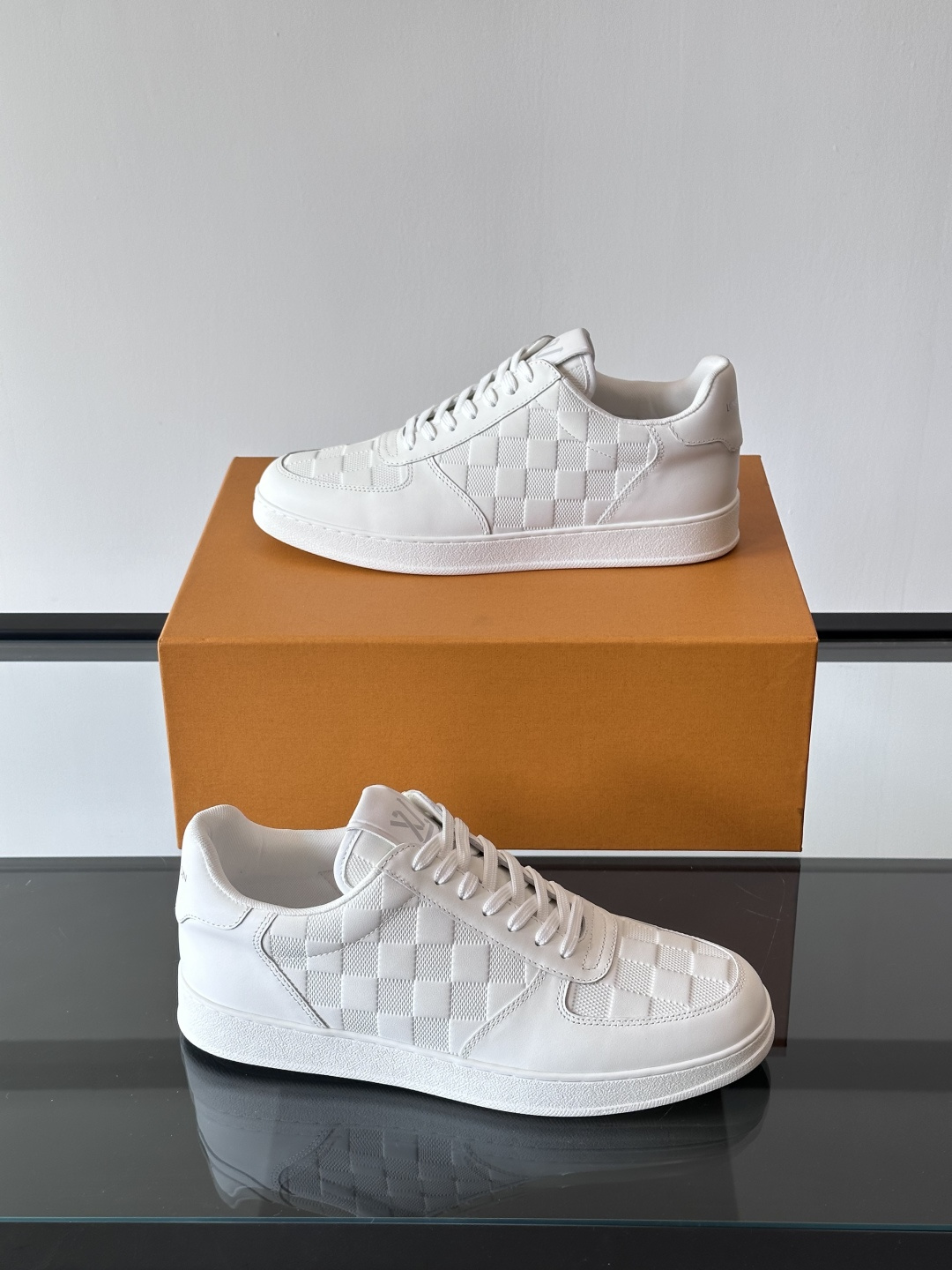 Cheap Louis Vuitton Sneakers For Men in 233673, $60 USD- [IB233673] - Replica Louis Vuitton Sneakers For Men