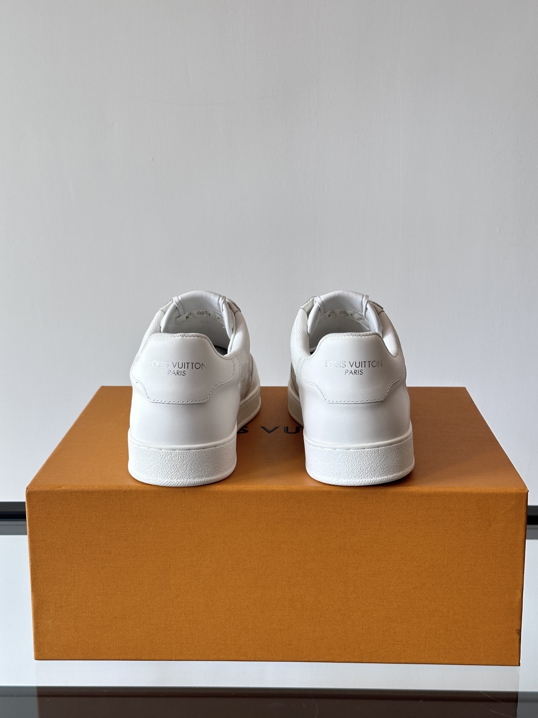 Cheap Louis Vuitton Sneakers For Men in 233673, $60 USD- [IB233673] - Replica Louis Vuitton Sneakers For Men