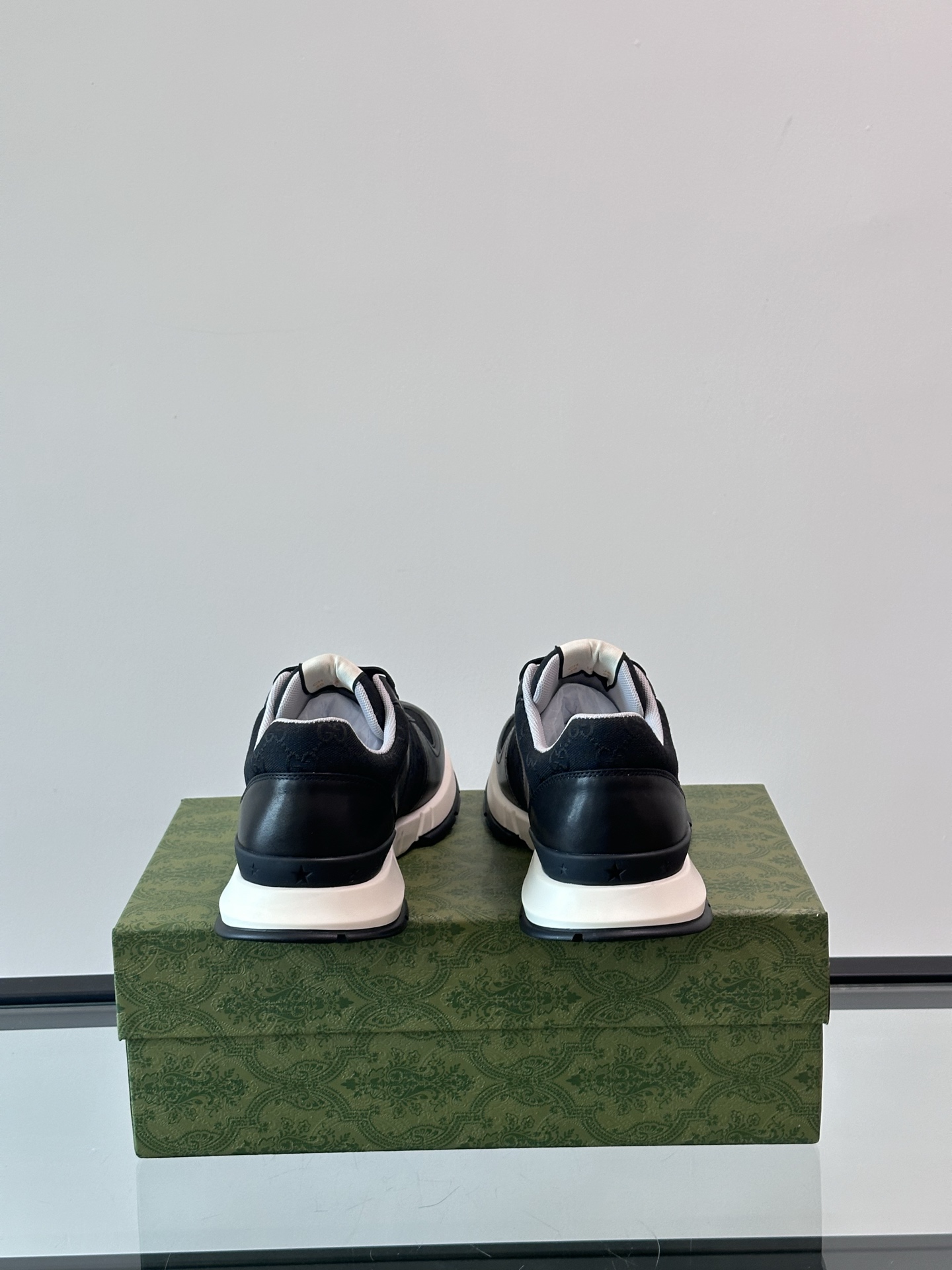 Cheap Gucci Sneakers For Men in 233688, $75 USD- [IB233688] - Replica Gucci Sneakers For Men