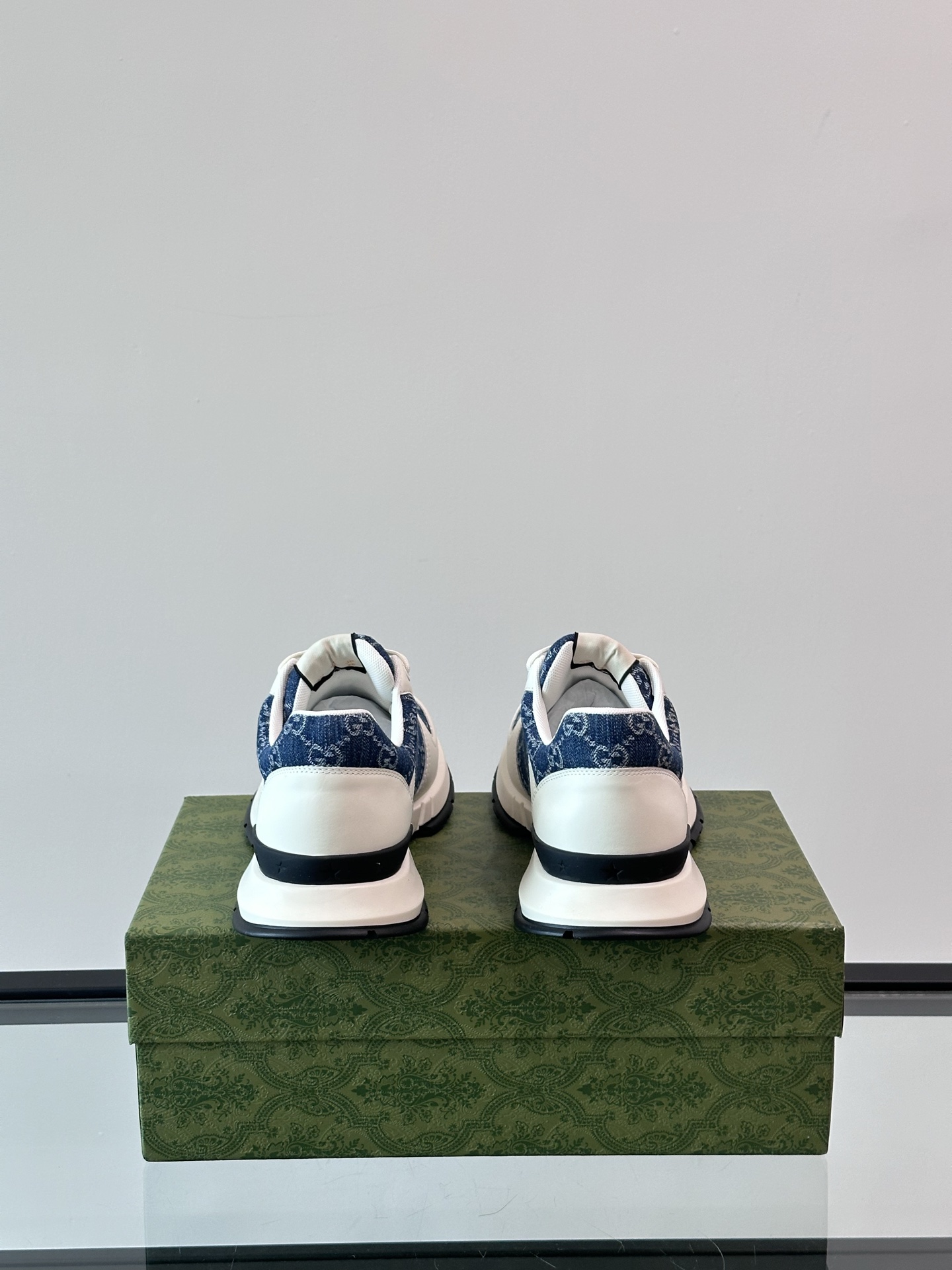 Cheap Gucci Sneakers For Men in 233689, $75 USD- [IB233689] - Replica Gucci Sneakers For Men