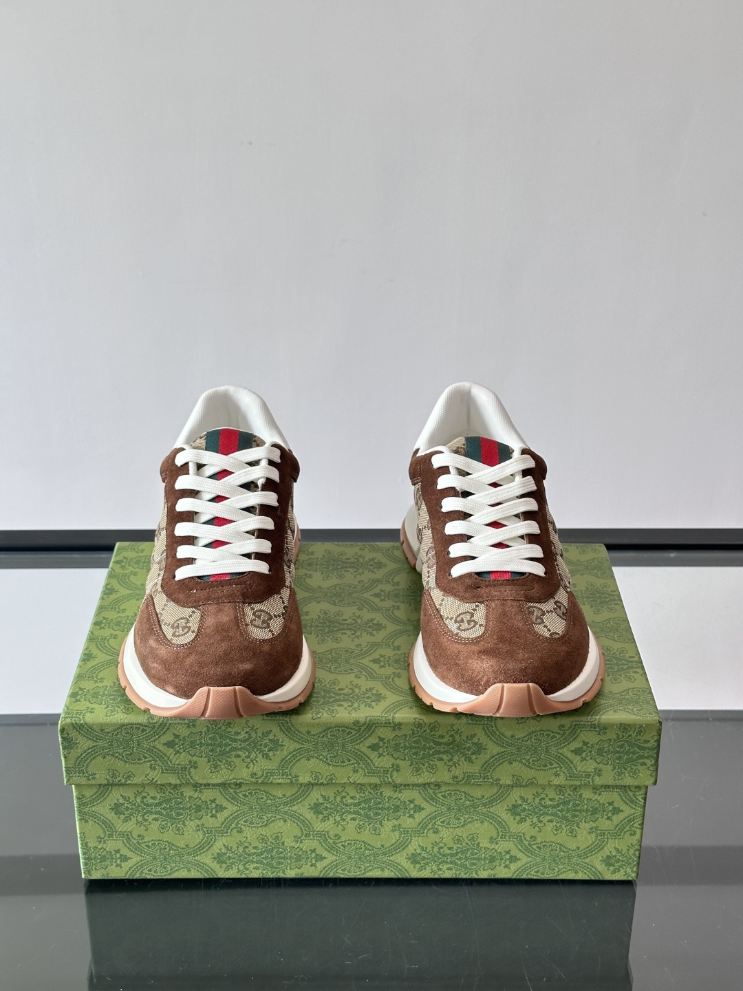Cheap Gucci Sneakers For Men in 233694, $75 USD- [IB233694] - Replica Gucci Sneakers For Men