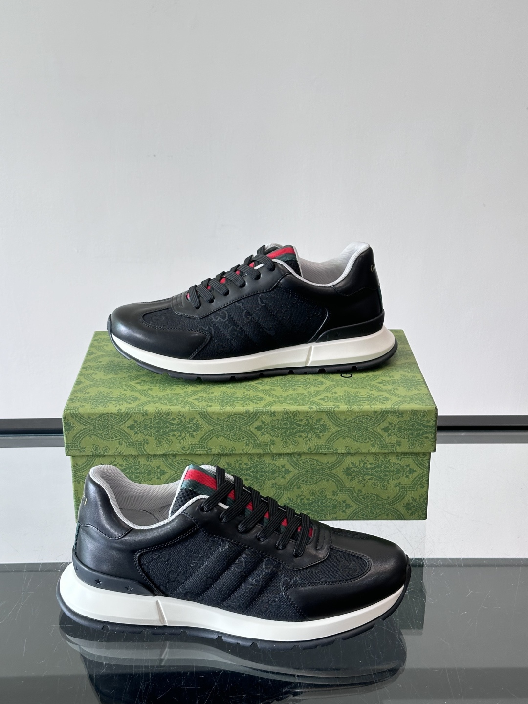 Cheap Gucci Sneakers For Men in 233695, $75 USD- [IB233695] - Replica Gucci Sneakers For Men