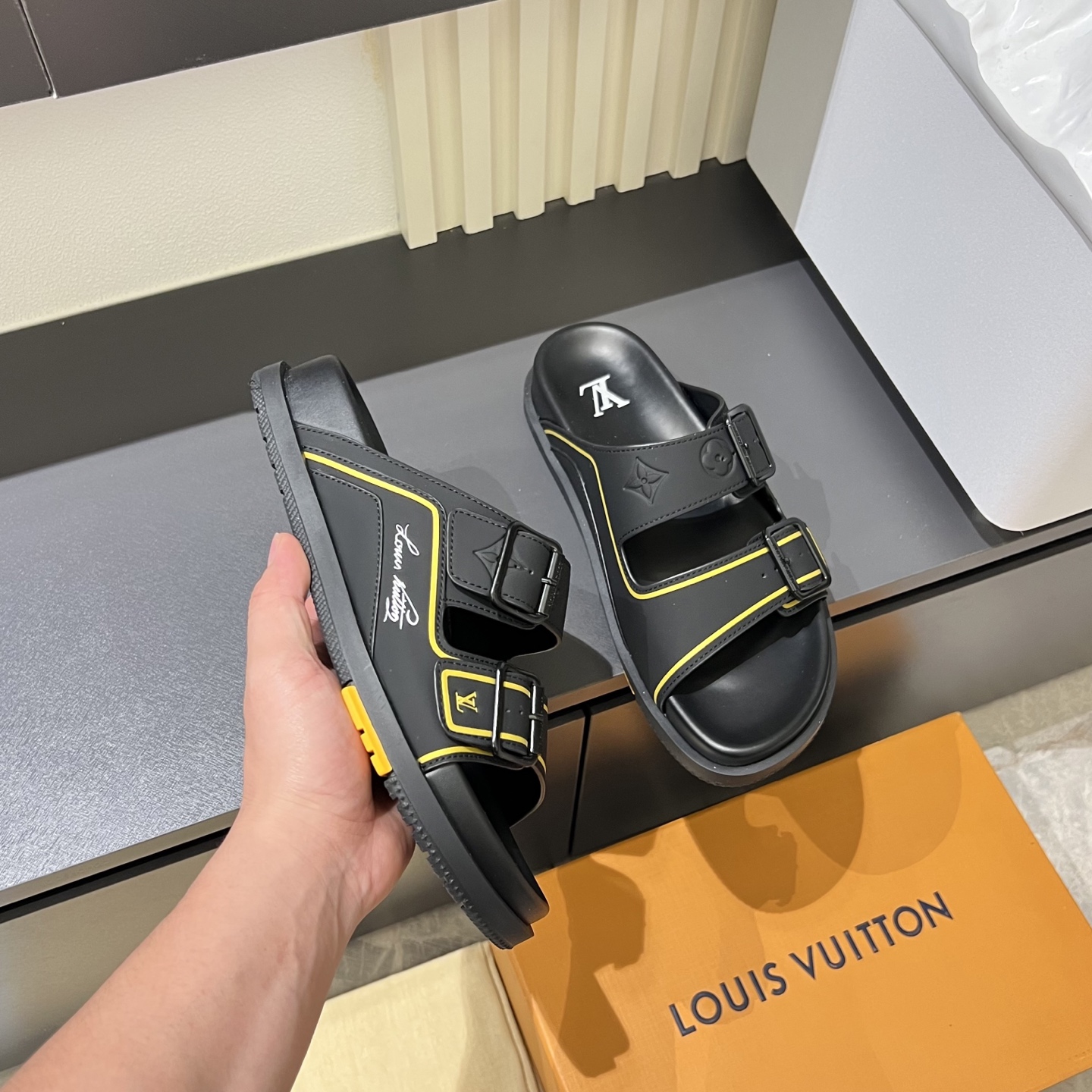 Cheap Louis Vuitton Slippers For Men in 233714, $60 USD- [IB233714] - Replica Louis Vuitton Slippers For Men