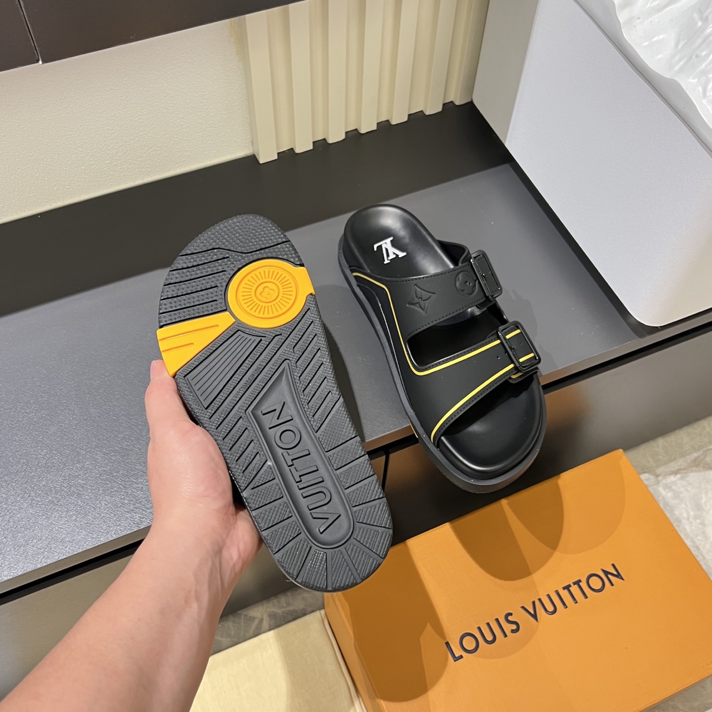 Cheap Louis Vuitton Slippers For Men in 233714, $60 USD- [IB233714] - Replica Louis Vuitton Slippers For Men