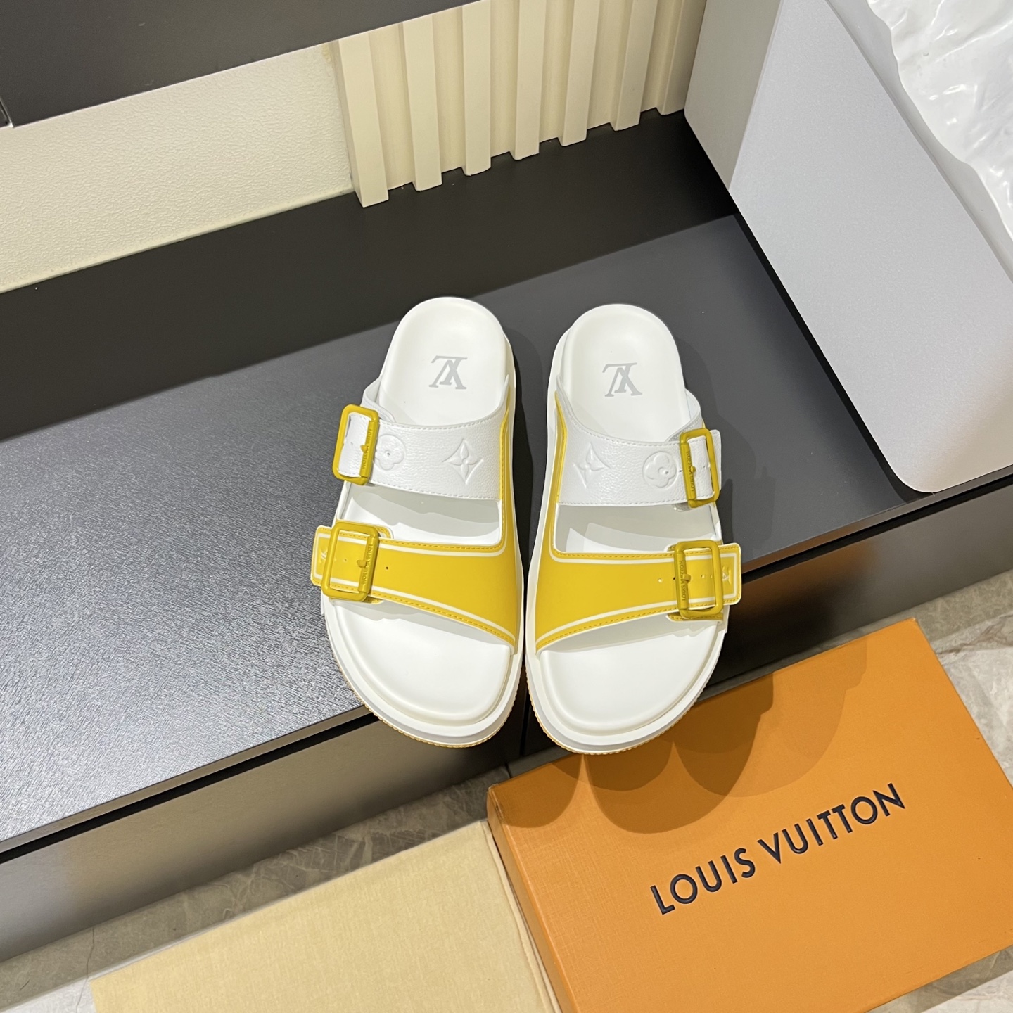 Cheap Louis Vuitton Slippers For Men in 233717, $60 USD- [IB233717] - Replica Louis Vuitton Slippers For Men