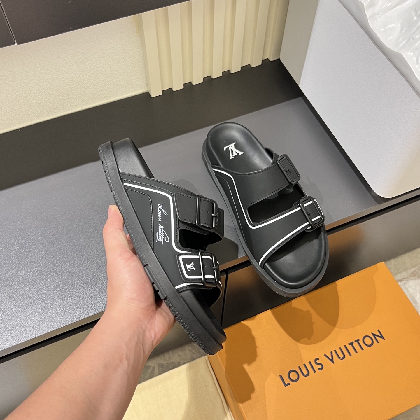 Cheap Louis Vuitton Slippers For Men in 233720, $60 USD- [IB233720] - Replica Louis Vuitton Slippers For Men