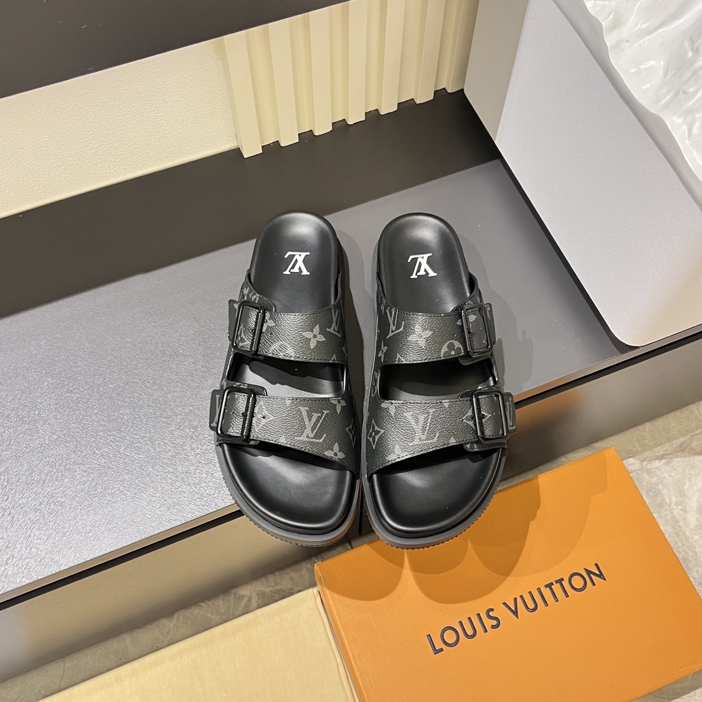Cheap Louis Vuitton Slippers For Men in 233723, $60 USD- [IB233723] - Replica Louis Vuitton Slippers For Men