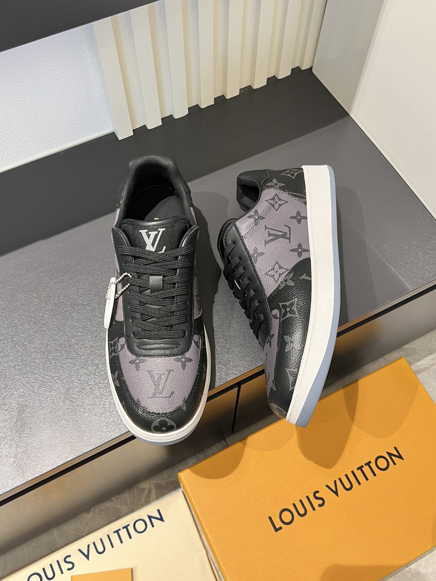 Cheap Louis Vuitton Sneakers For Men in 233761, $70 USD- [IB233761] - Replica Louis Vuitton Sneakers For Men