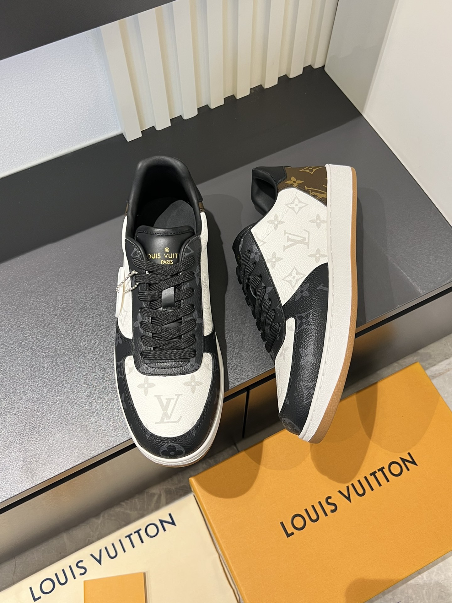 Cheap Louis Vuitton Sneakers For Men in 233762, $70 USD- [IB233762] - Replica Louis Vuitton Sneakers For Men