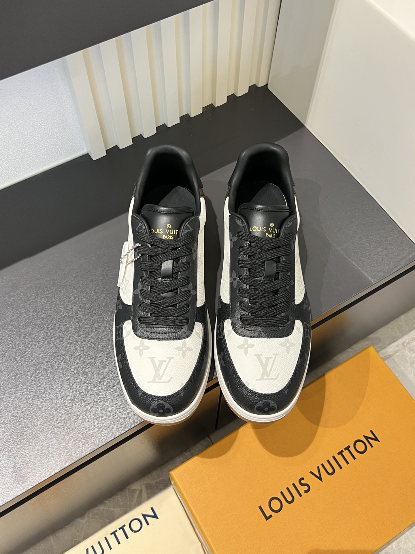 Cheap Louis Vuitton Sneakers For Men in 233762, $70 USD- [IB233762] - Replica Louis Vuitton Sneakers For Men
