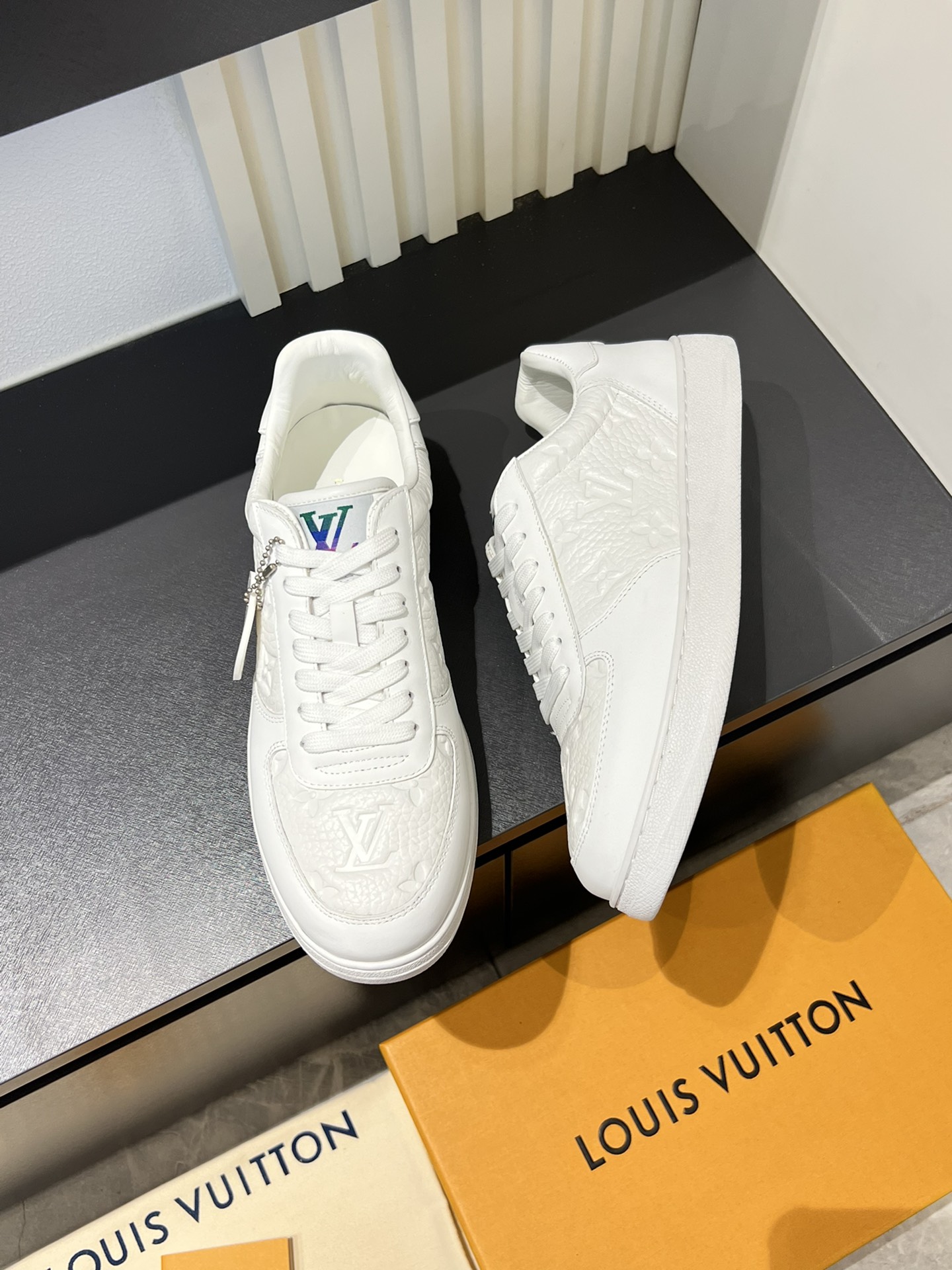Cheap Louis Vuitton Sneakers For Men in 233764, $75 USD- [IB233764] - Replica Louis Vuitton Sneakers For Men