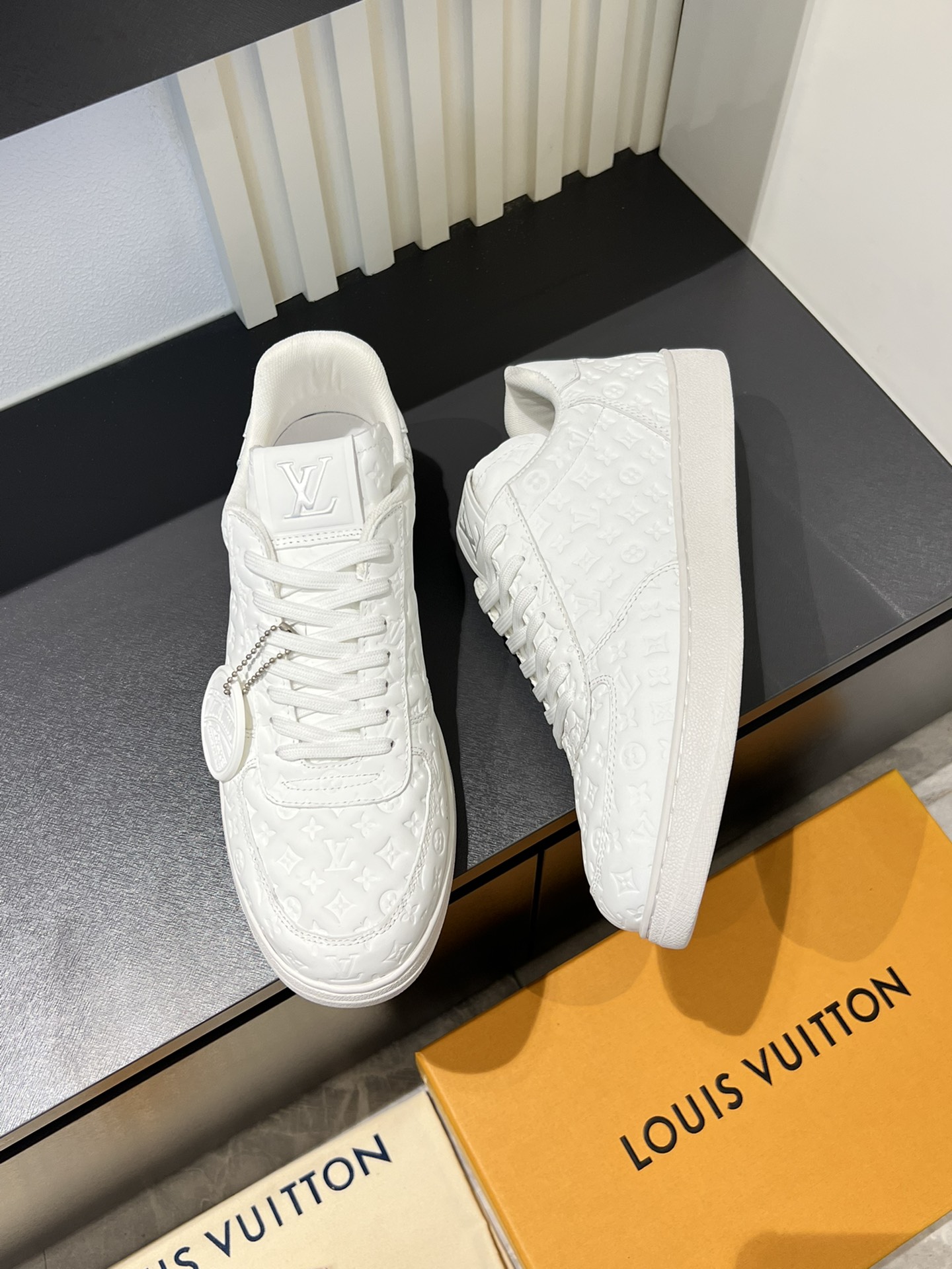 Cheap Louis Vuitton Sneakers For Men in 233766, $75 USD- [IB233766] - Replica Louis Vuitton Sneakers For Men