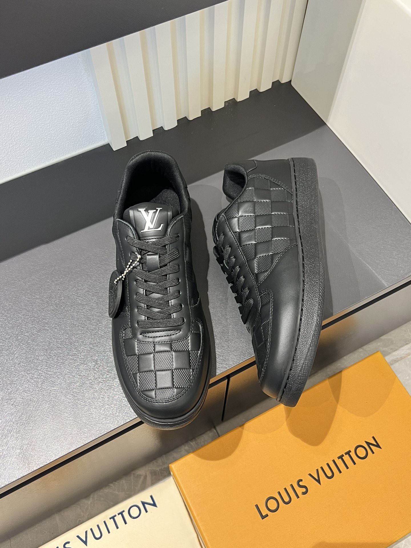 Cheap Louis Vuitton Sneakers For Men in 233767, $75 USD- [IB233767] - Replica Louis Vuitton Sneakers For Men