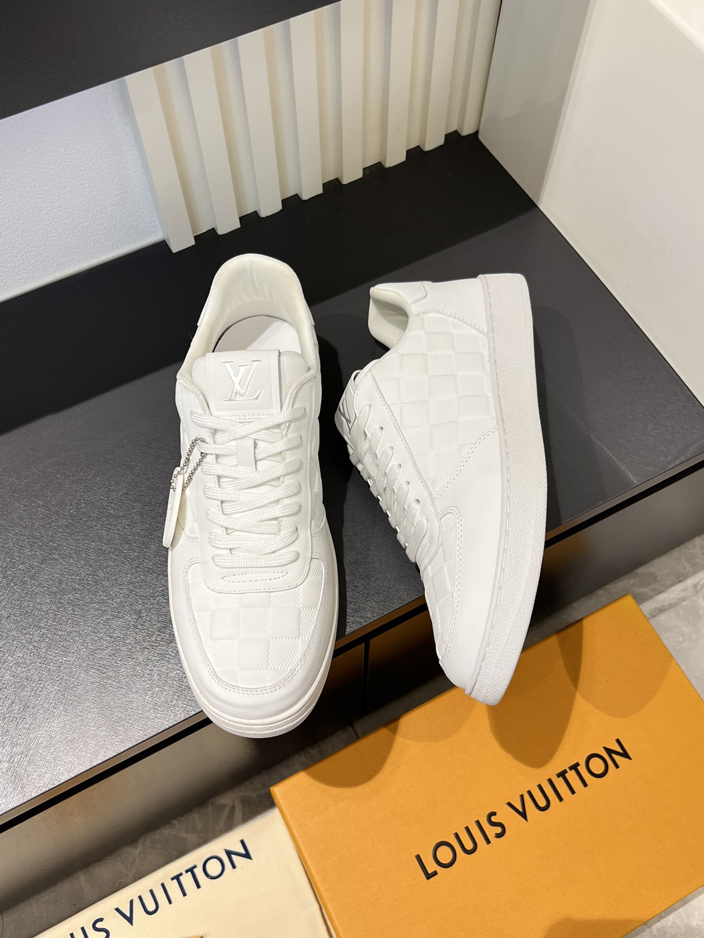 Cheap Louis Vuitton Sneakers For Men in 233768, $75 USD- [IB233768] - Replica Louis Vuitton Sneakers For Men