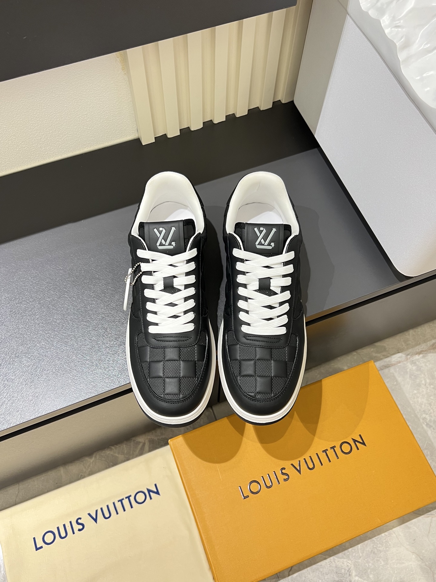 Cheap Louis Vuitton Sneakers For Men in 233770, $75 USD- [IB233770] - Replica Louis Vuitton Sneakers For Men