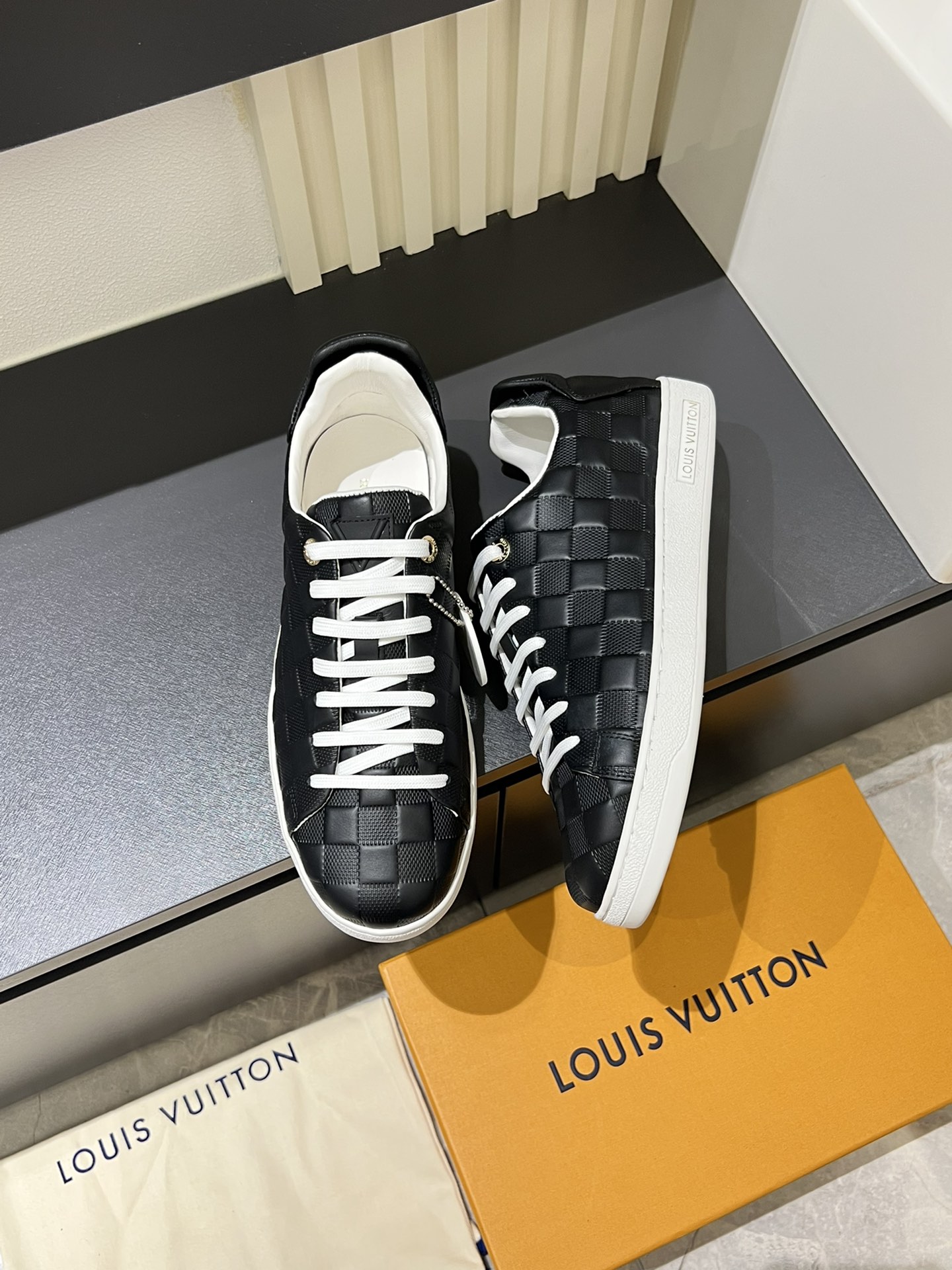 Cheap Louis Vuitton Sneakers For Men in 233772, $75 USD- [IB233772] - Replica Louis Vuitton Sneakers For Men