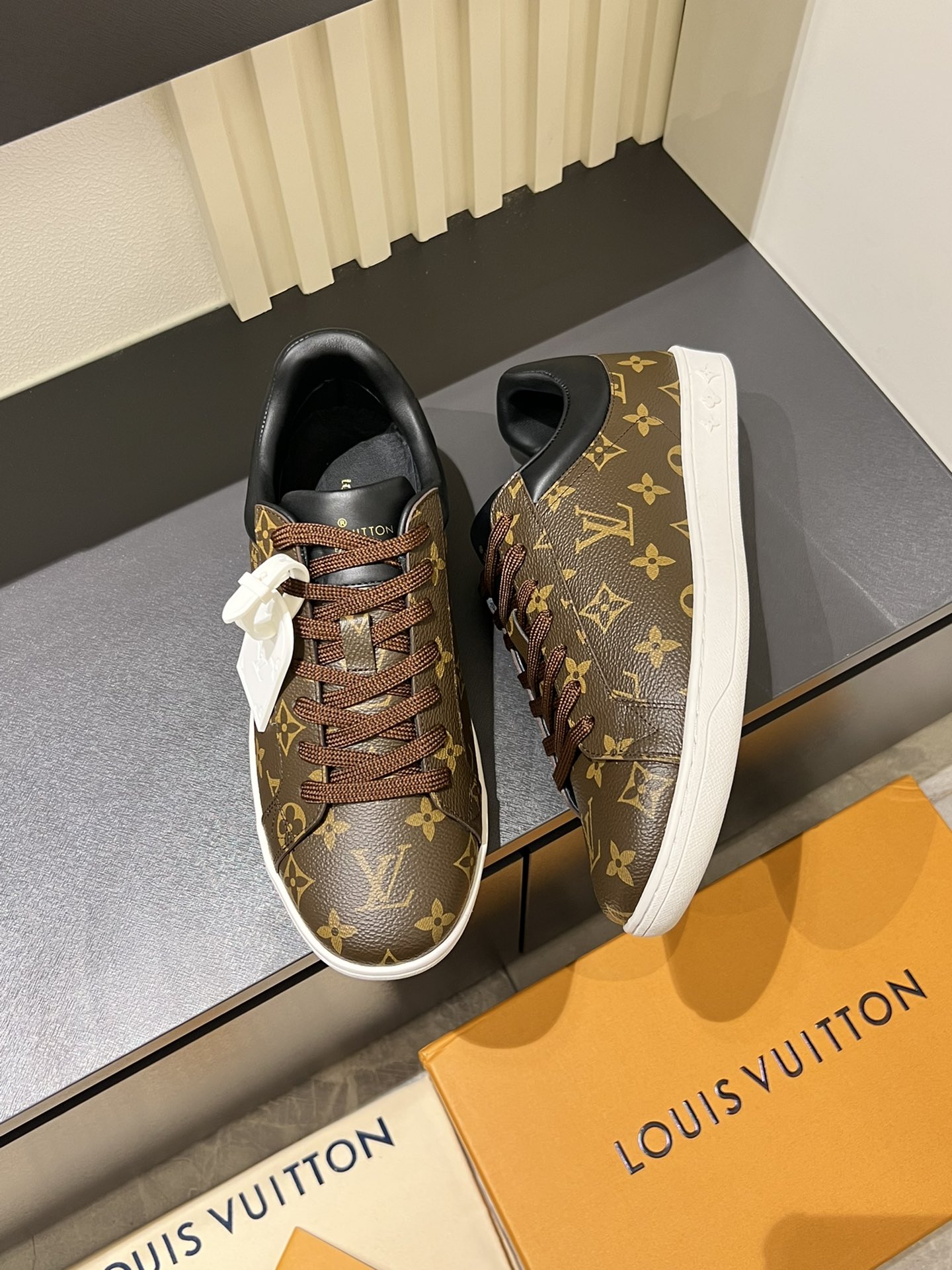 Cheap Louis Vuitton Sneakers For Men in 233776, $70 USD- [IB233776] - Replica Louis Vuitton Sneakers For Men
