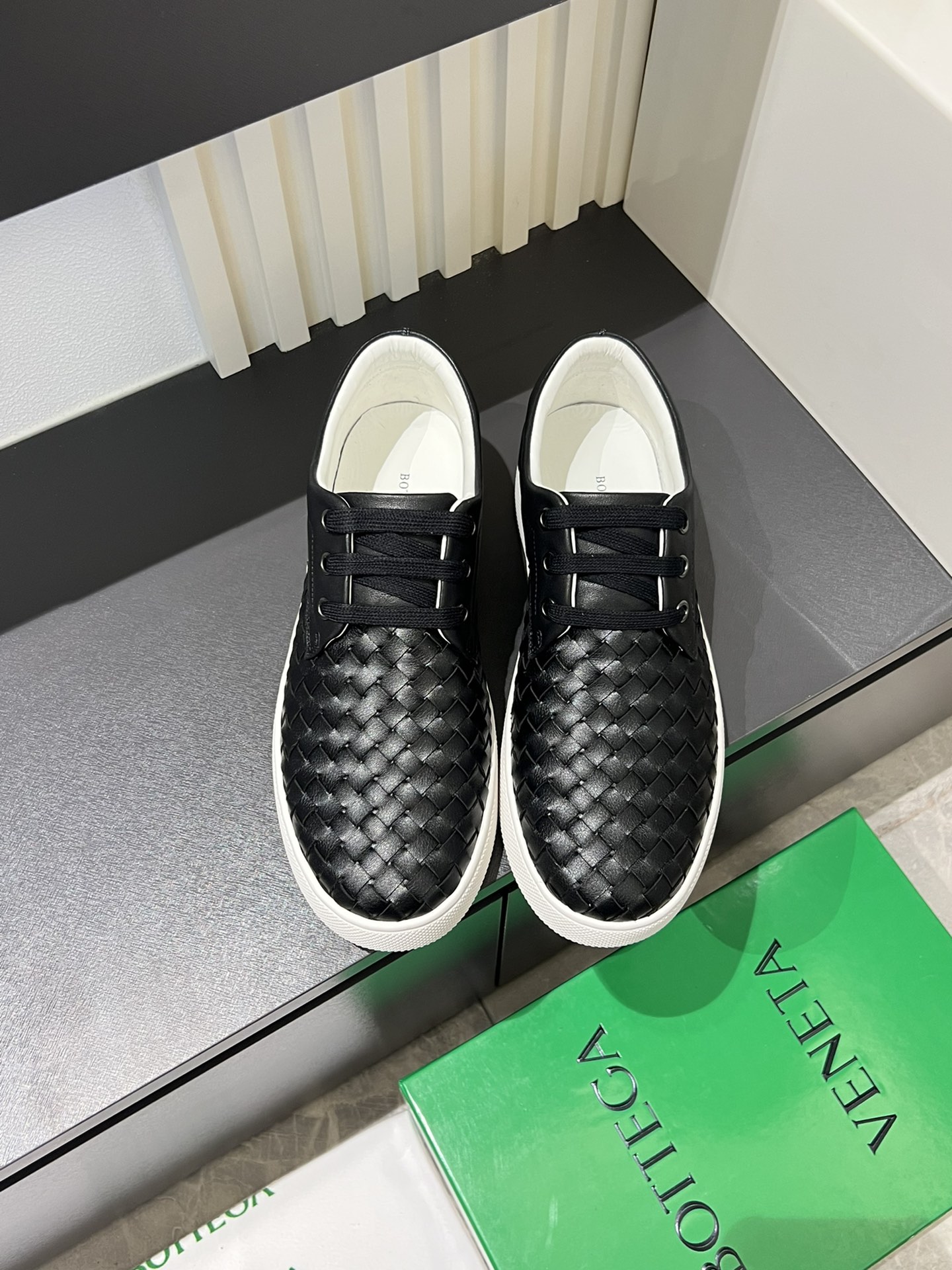 Cheap Bottega Veneta Sneakers For Men in 233782, $75 USD- [IB233782] - Replica Bottega Veneta Sneakers For Men