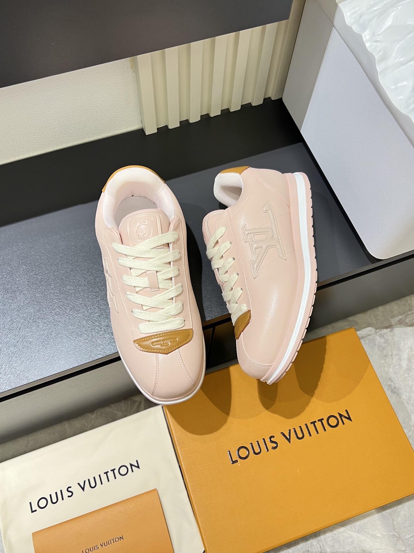Cheap Louis Vuitton Sneakers For Men in 233796, $95 USD- [IB233796] - Replica Louis Vuitton Sneakers For Men