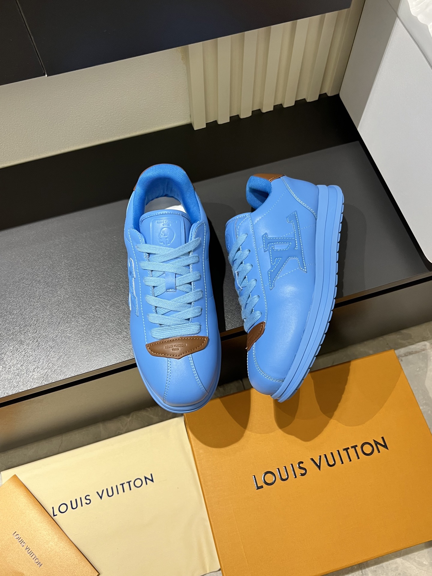 Cheap Louis Vuitton Sneakers For Men in 233800, $95 USD- [IB233800] - Replica Louis Vuitton Sneakers For Men