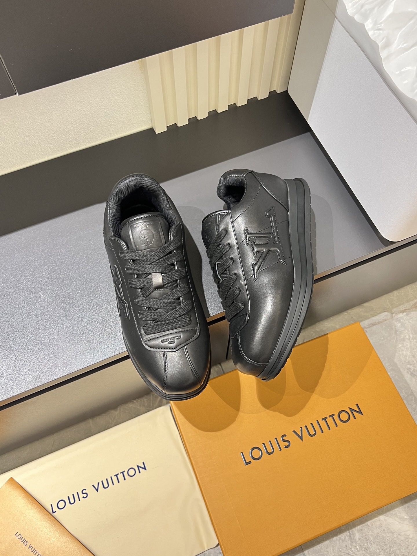 Cheap Louis Vuitton Sneakers For Men in 233802, $95 USD- [IB233802] - Replica Louis Vuitton Sneakers For Men