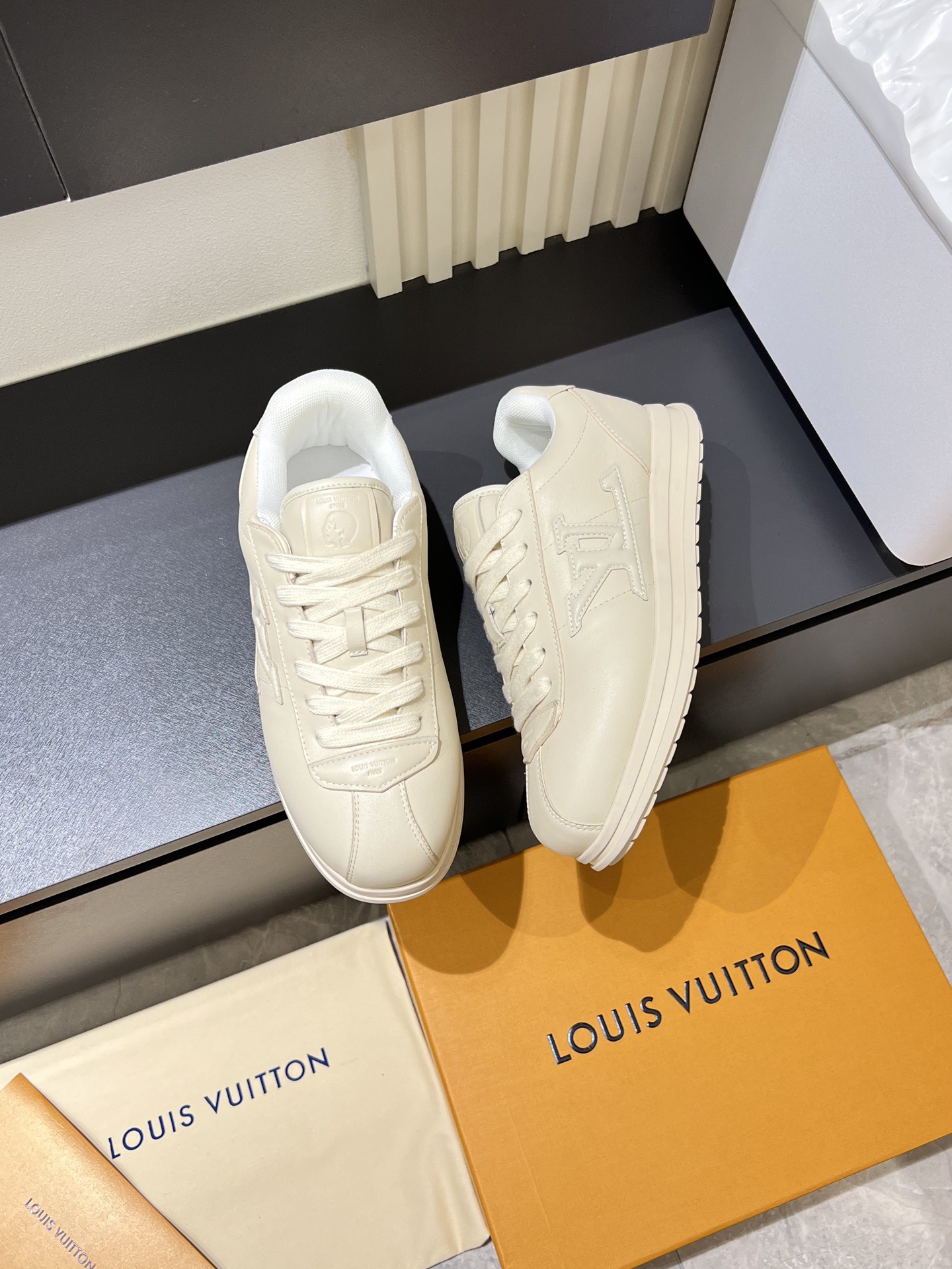 Cheap Louis Vuitton Sneakers For Men in 233804, $95 USD- [IB233804] - Replica Louis Vuitton Sneakers For Men