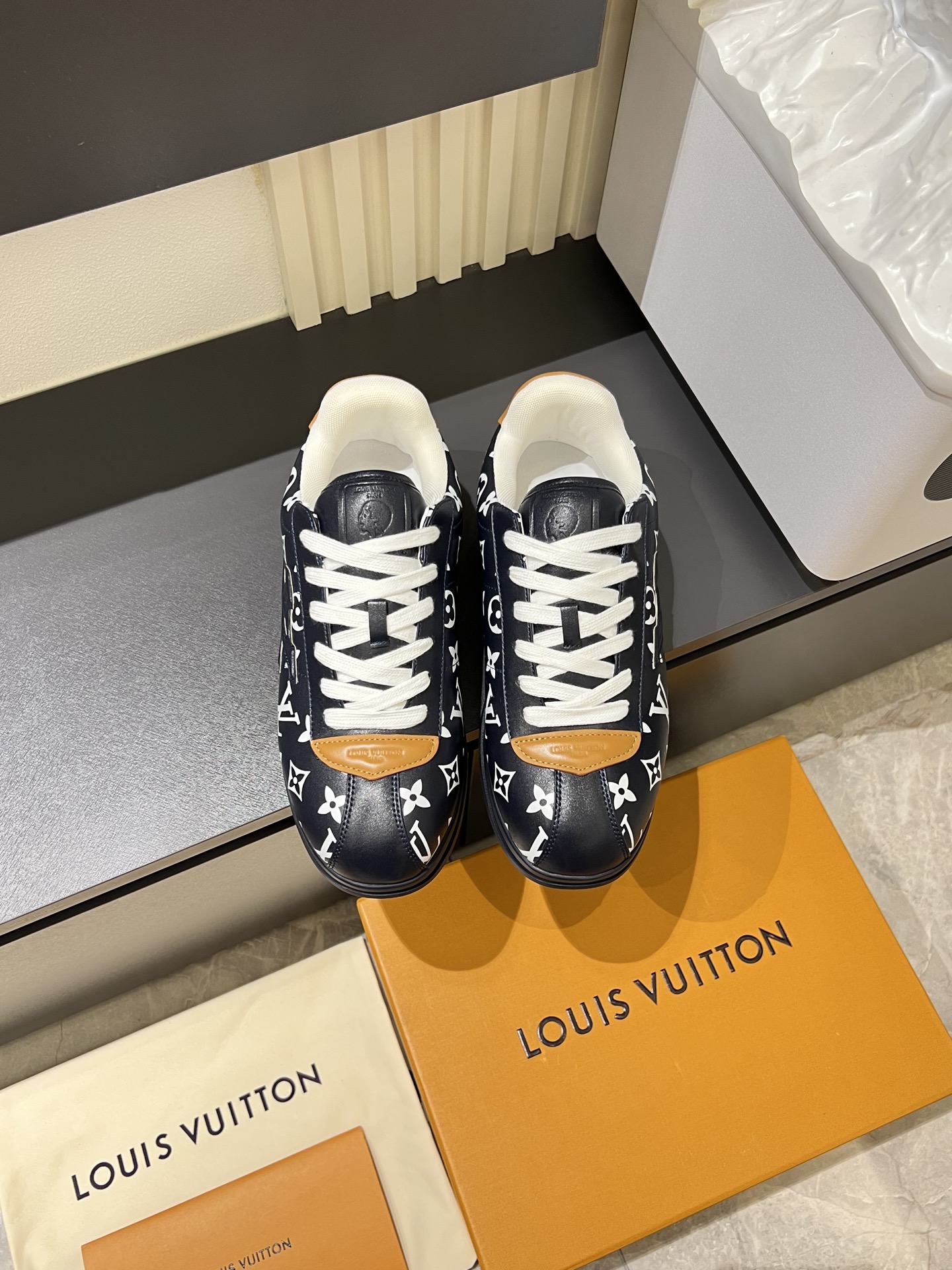 Cheap Louis Vuitton Sneakers For Men in 233809, $95 USD- [IB233809] - Replica Louis Vuitton Sneakers For Men