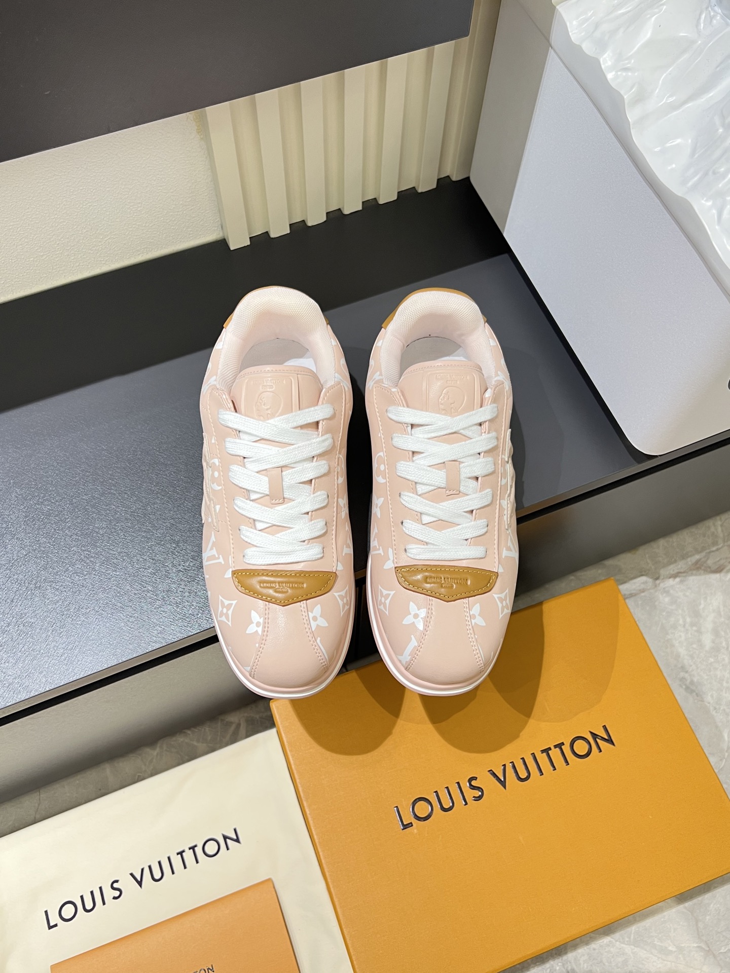Cheap Louis Vuitton Sneakers For Men in 233812, $95 USD- [IB233812] - Replica Louis Vuitton Sneakers For Men