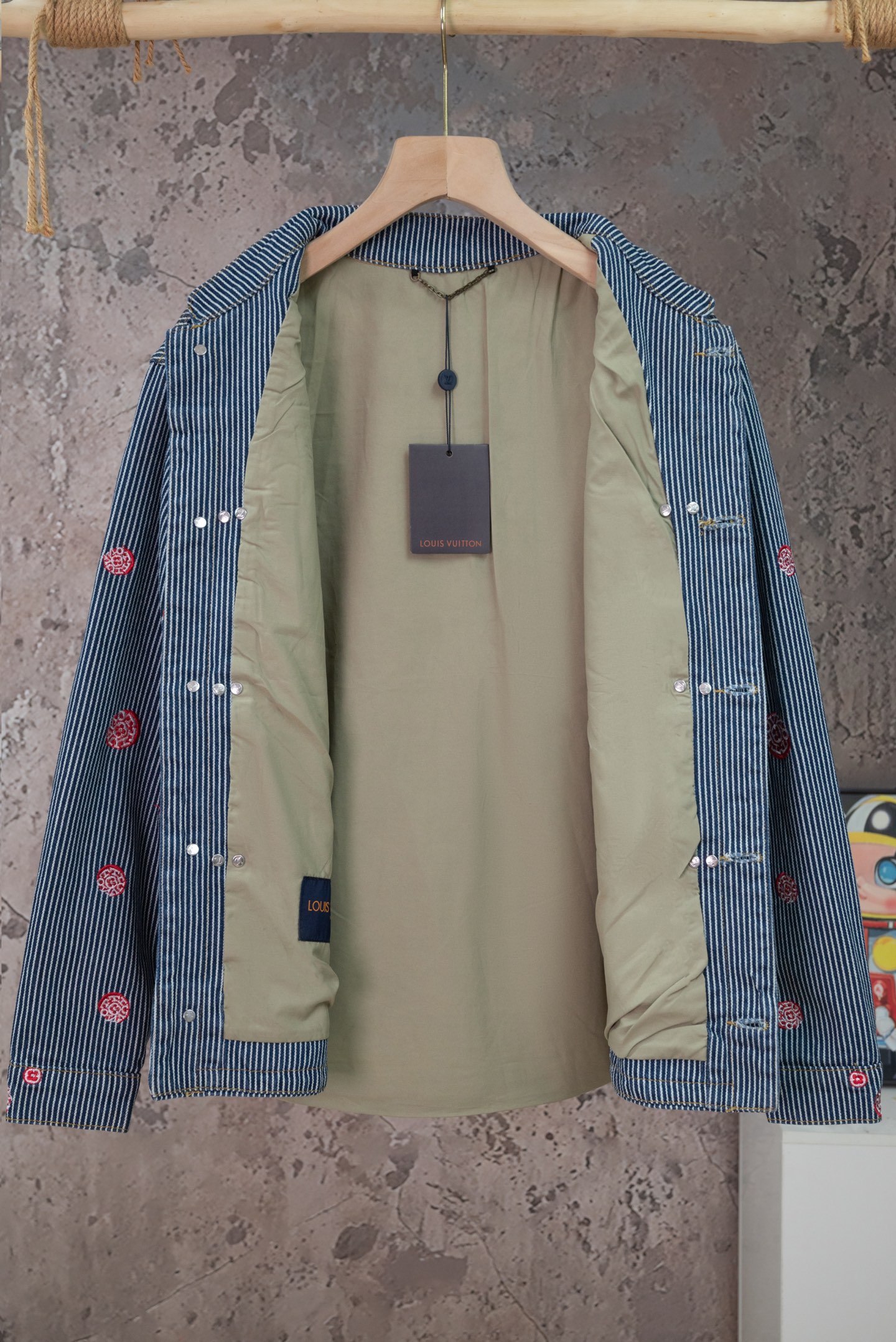 Cheap Louis Vuitton Thin Jackets For Men in 233845, $55 USD- [IB233845] - Replica Louis Vuitton Thin Jackets For Men