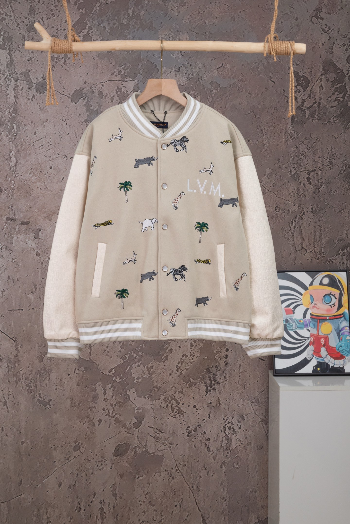 Cheap Louis Vuitton Thin Jackets For Men in 233871, $60 USD- [IB233871] - Replica Louis Vuitton Thin Jackets For Men