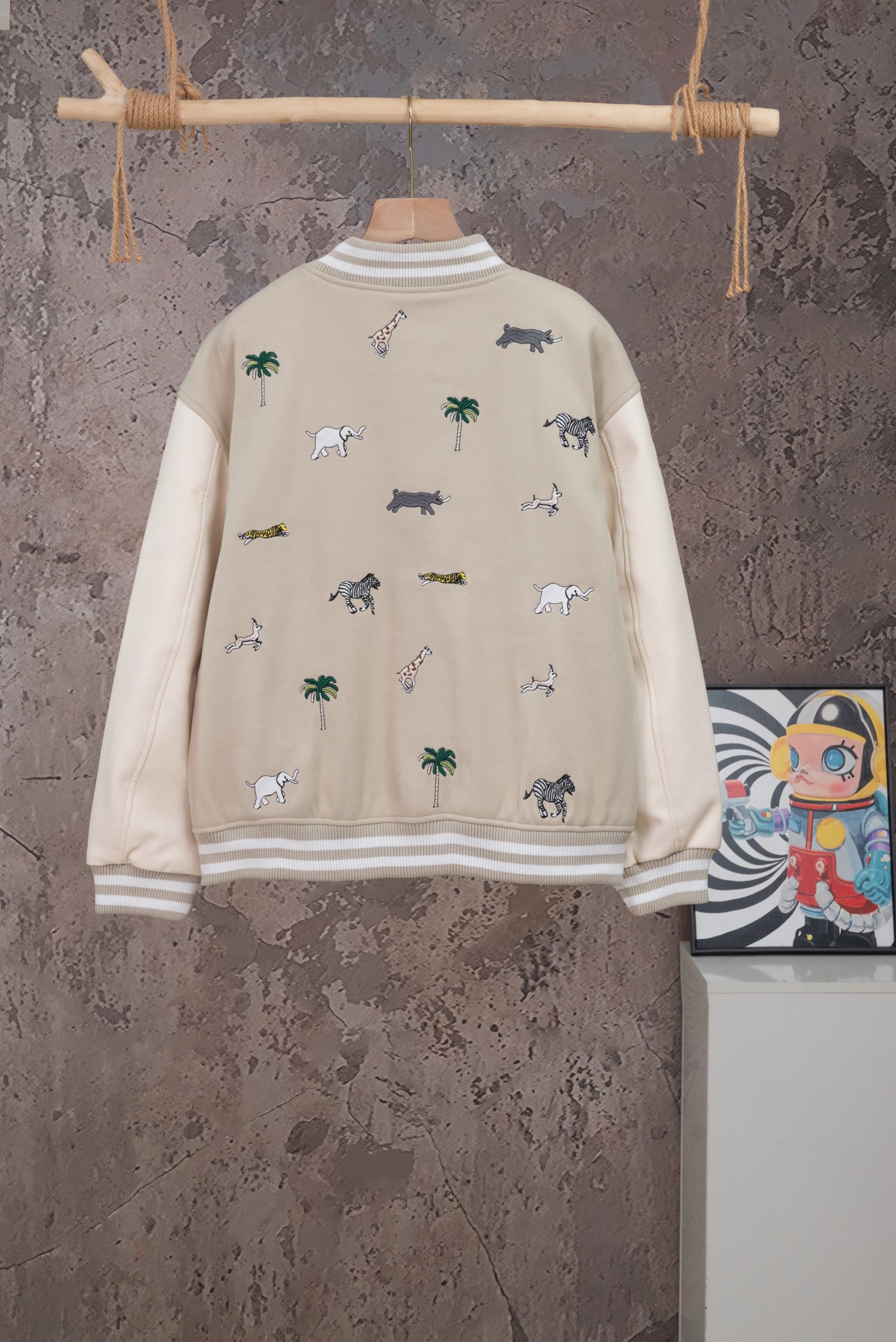 Cheap Louis Vuitton Thin Jackets For Men in 233871, $60 USD- [IB233871] - Replica Louis Vuitton Thin Jackets For Men