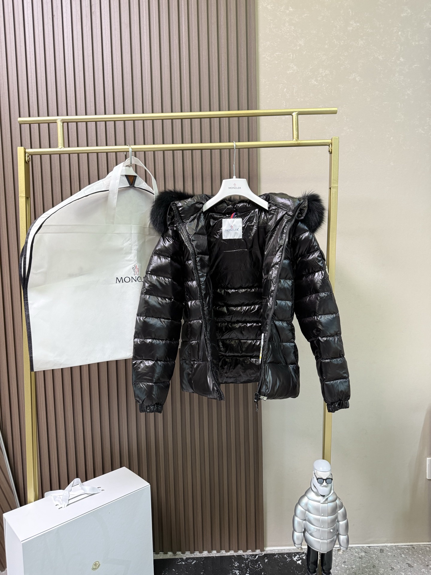 Cheap Moncle Thick Coats For Women in 233933, $130 USD- [IB233933] - Replica Moncle Thick Coats For Women