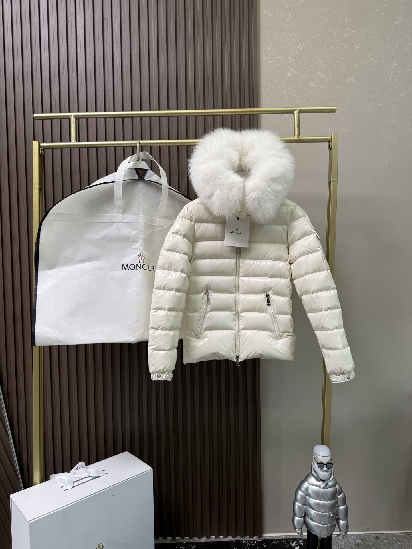 Cheap Moncle Thick Coats For Women in 233934, $130 USD- [IB233934] - Replica Moncle Thick Coats For Women
