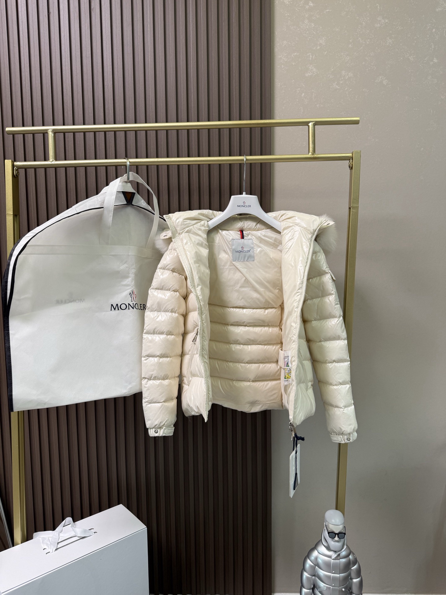 Cheap Moncle Thick Coats For Women in 233934, $130 USD- [IB233934] - Replica Moncle Thick Coats For Women