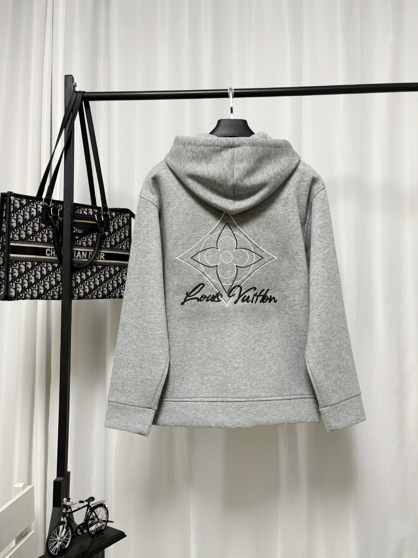 Cheap Louis Vuitton Thin Jackets For Men in 234034, $65 USD- [IB234034] - Replica Louis Vuitton Thin Jackets For Men