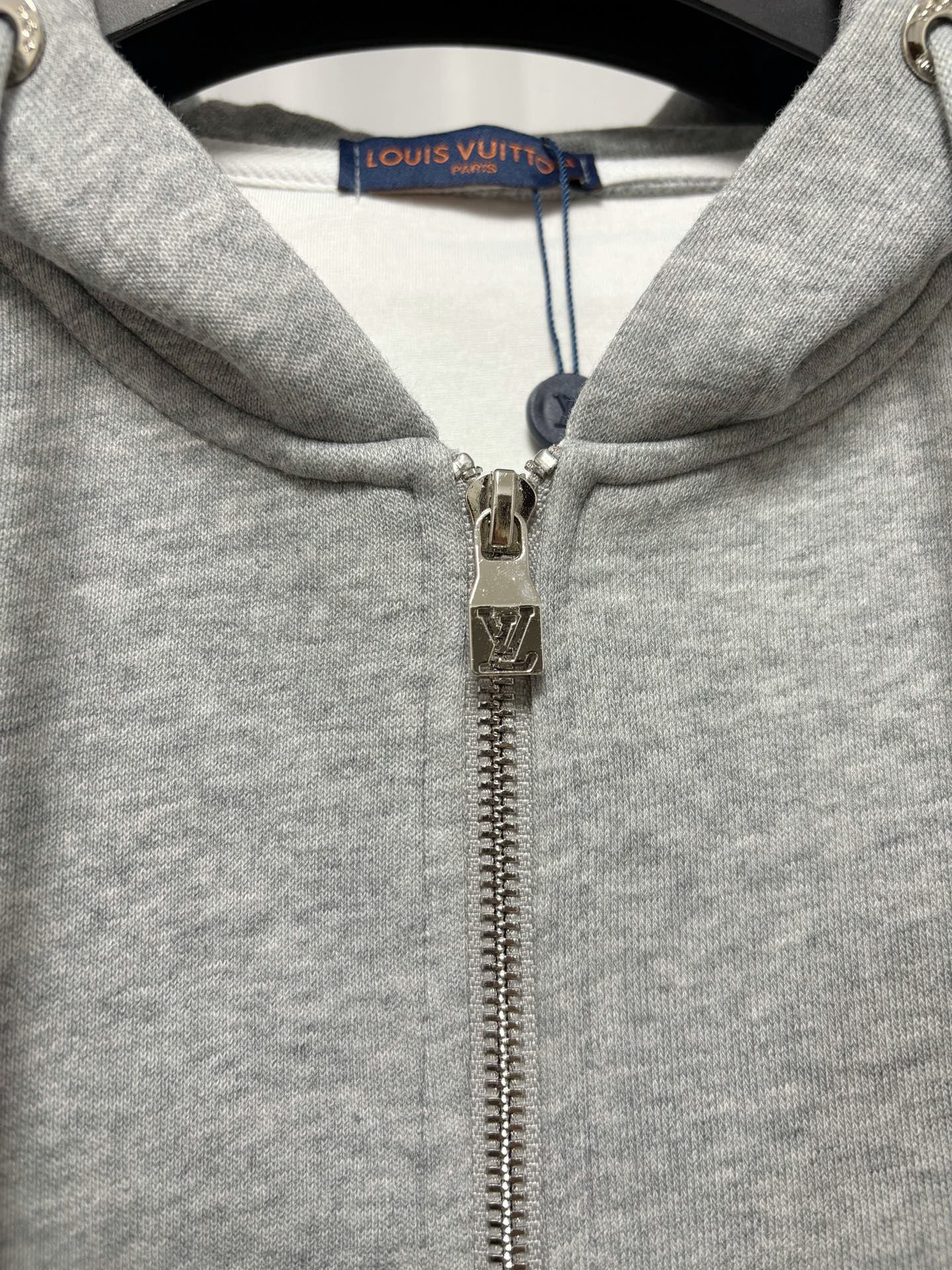 Cheap Louis Vuitton Thin Jackets For Men in 234034, $65 USD- [IB234034] - Replica Louis Vuitton Thin Jackets For Men