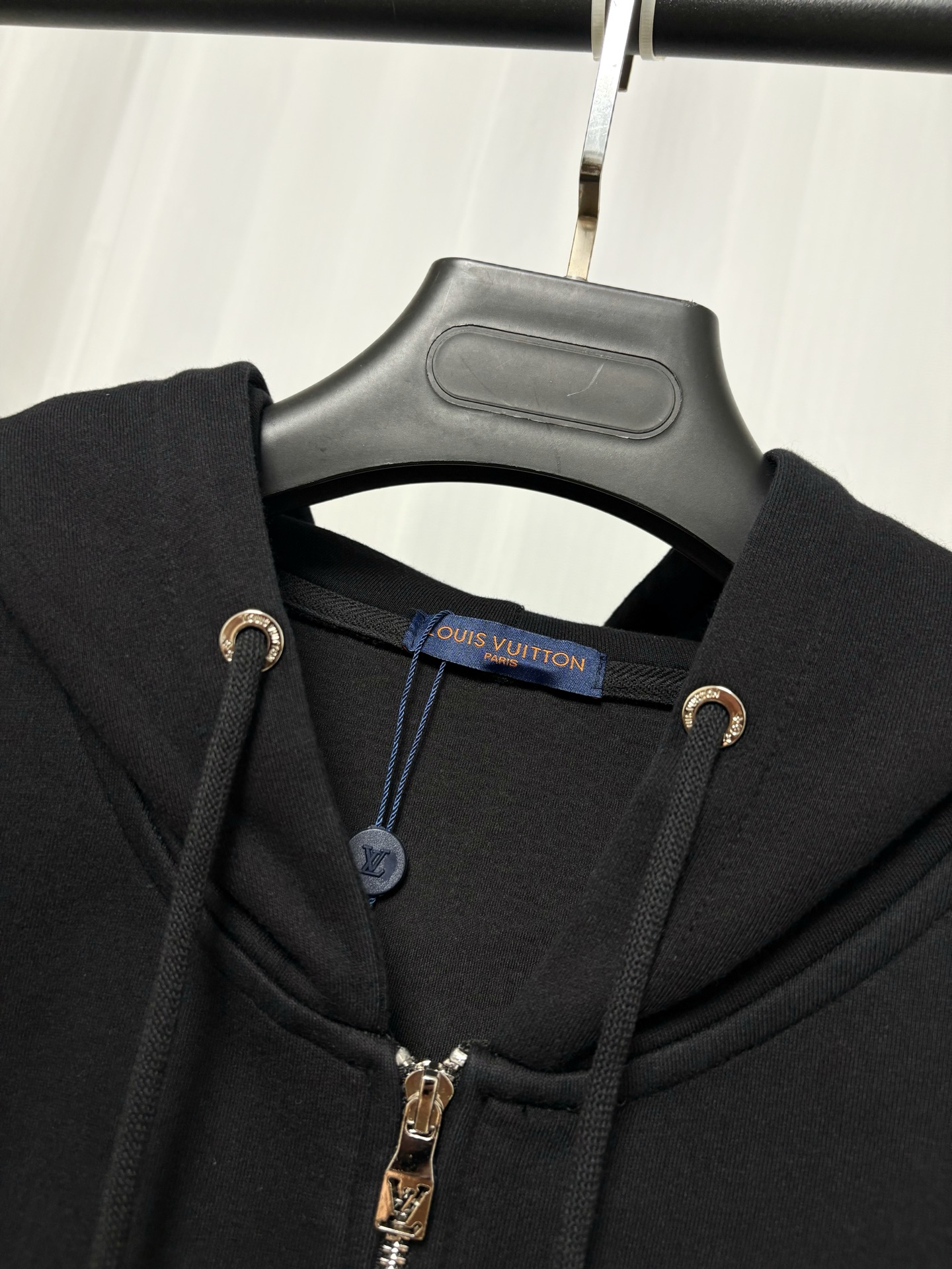 Cheap Louis Vuitton Thin Jackets For Men in 234039, $75 USD- [IB234039] - Replica Louis Vuitton Thin Jackets For Men
