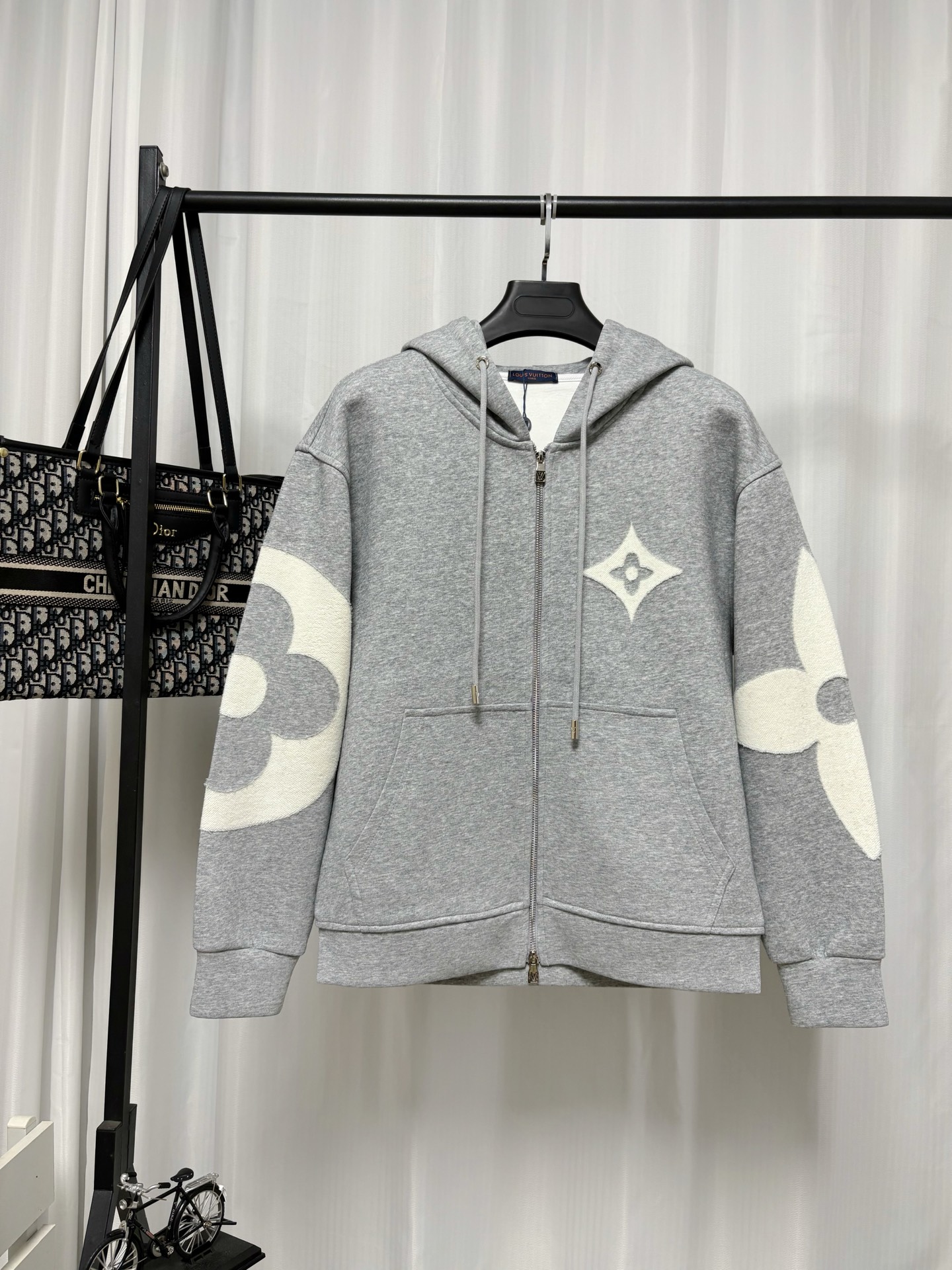 Cheap Louis Vuitton Thin Jackets For Men in 234040, $75 USD- [IB234040] - Replica Louis Vuitton Thin Jackets For Men